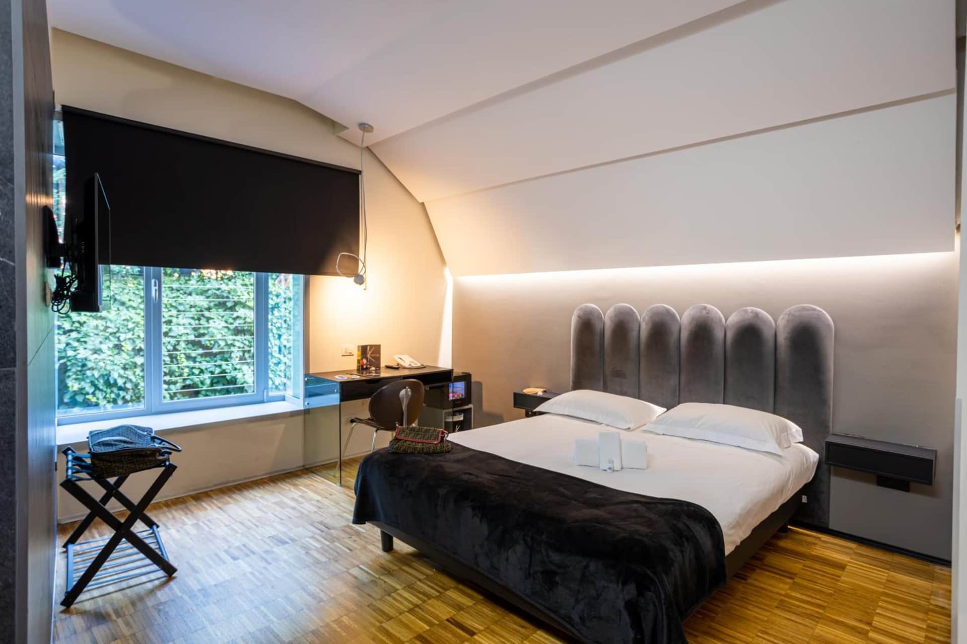 Black Hotel