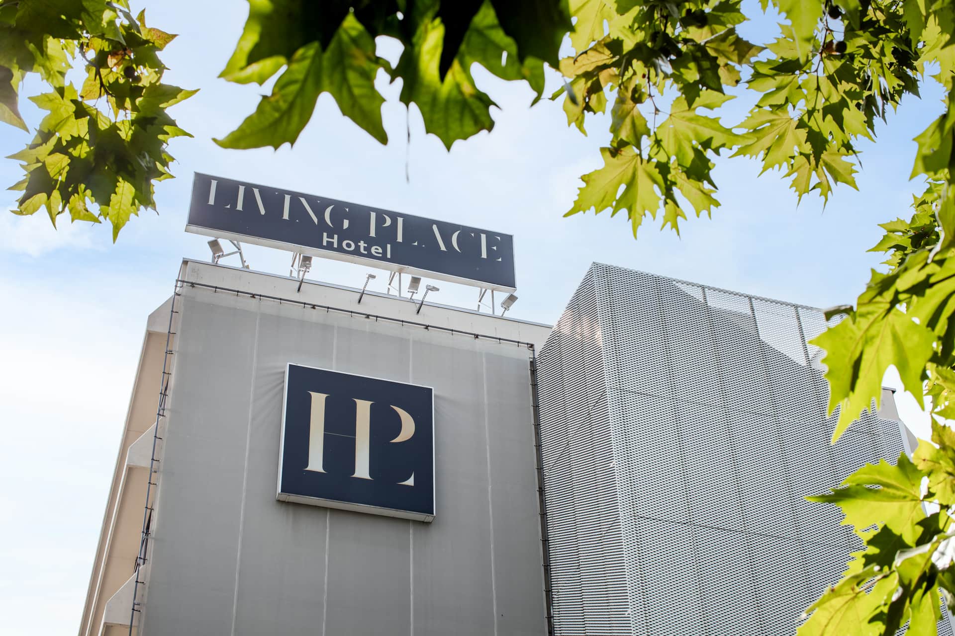 Living Place Hotel