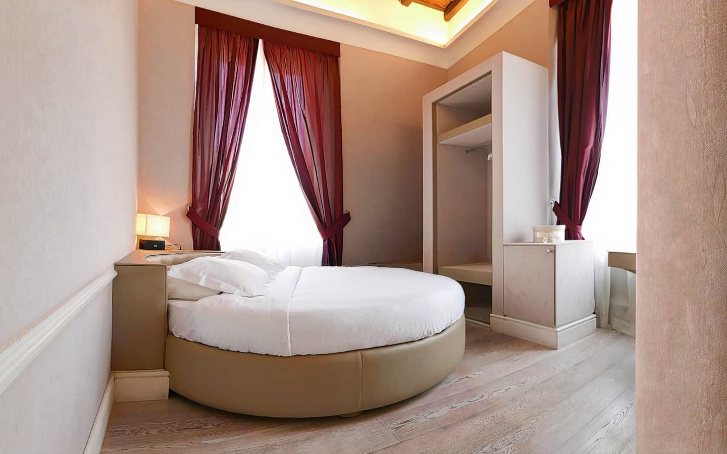 Spagna Royal Suite