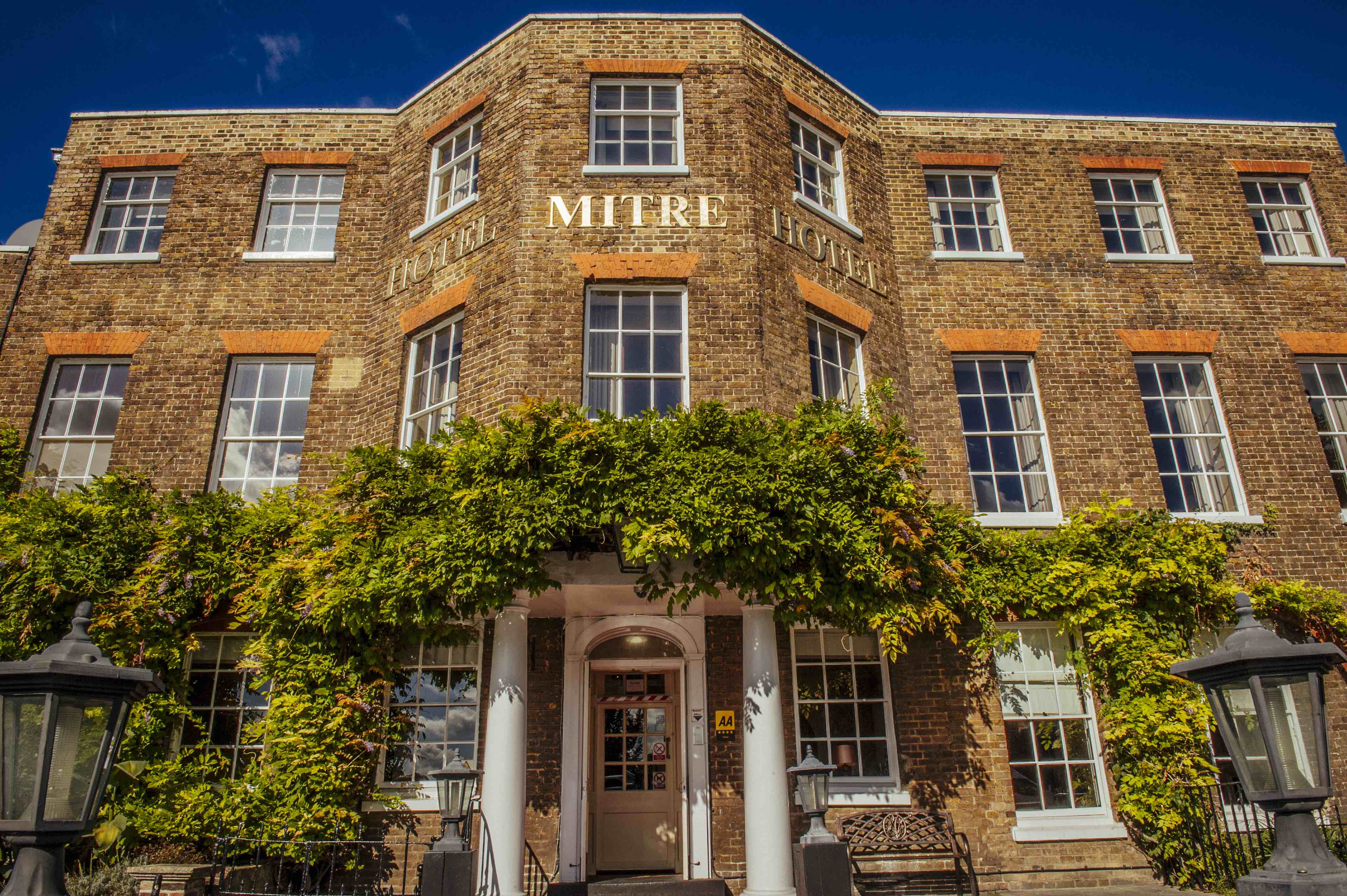 Mitre Hampton Court
