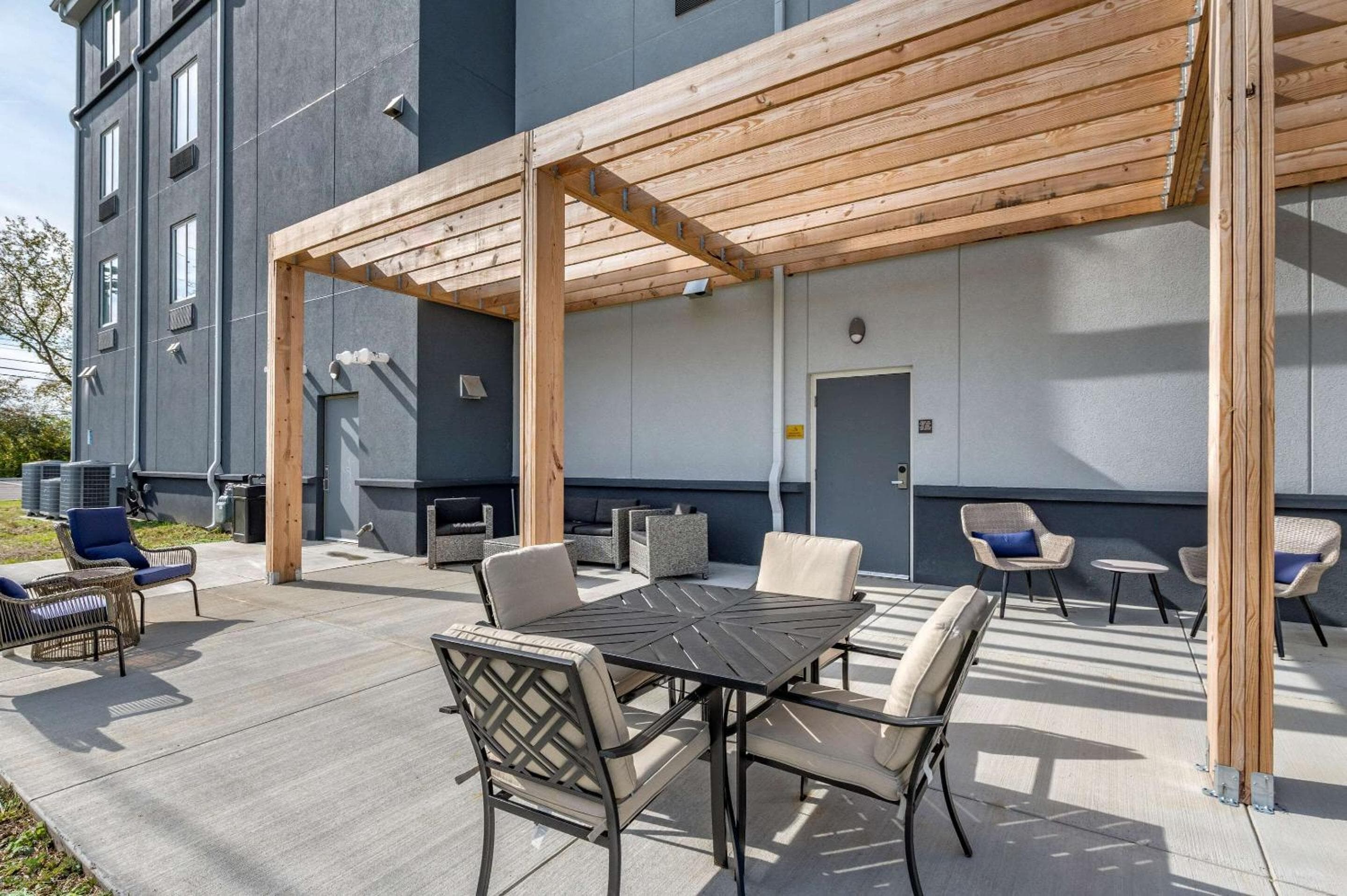 MainStay Suites Georgetown