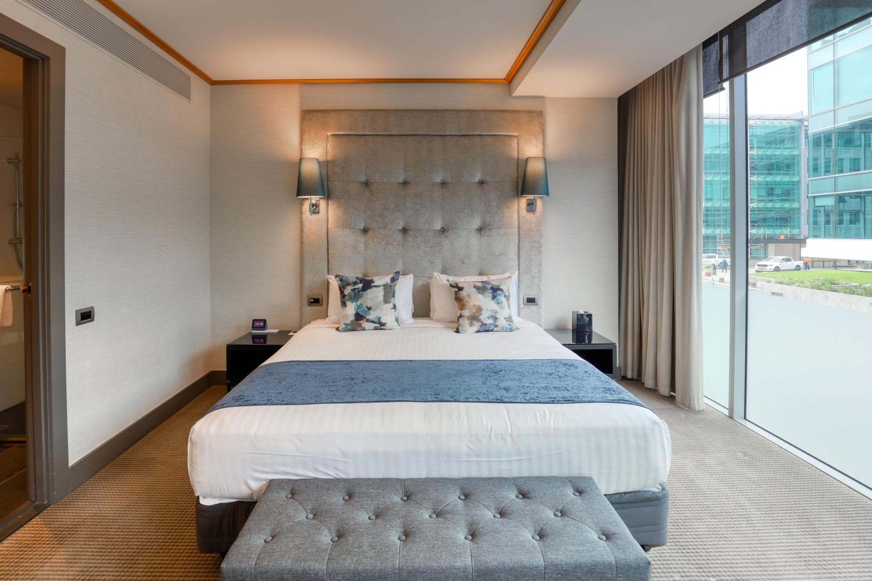 Marsden Viaduct Hotel