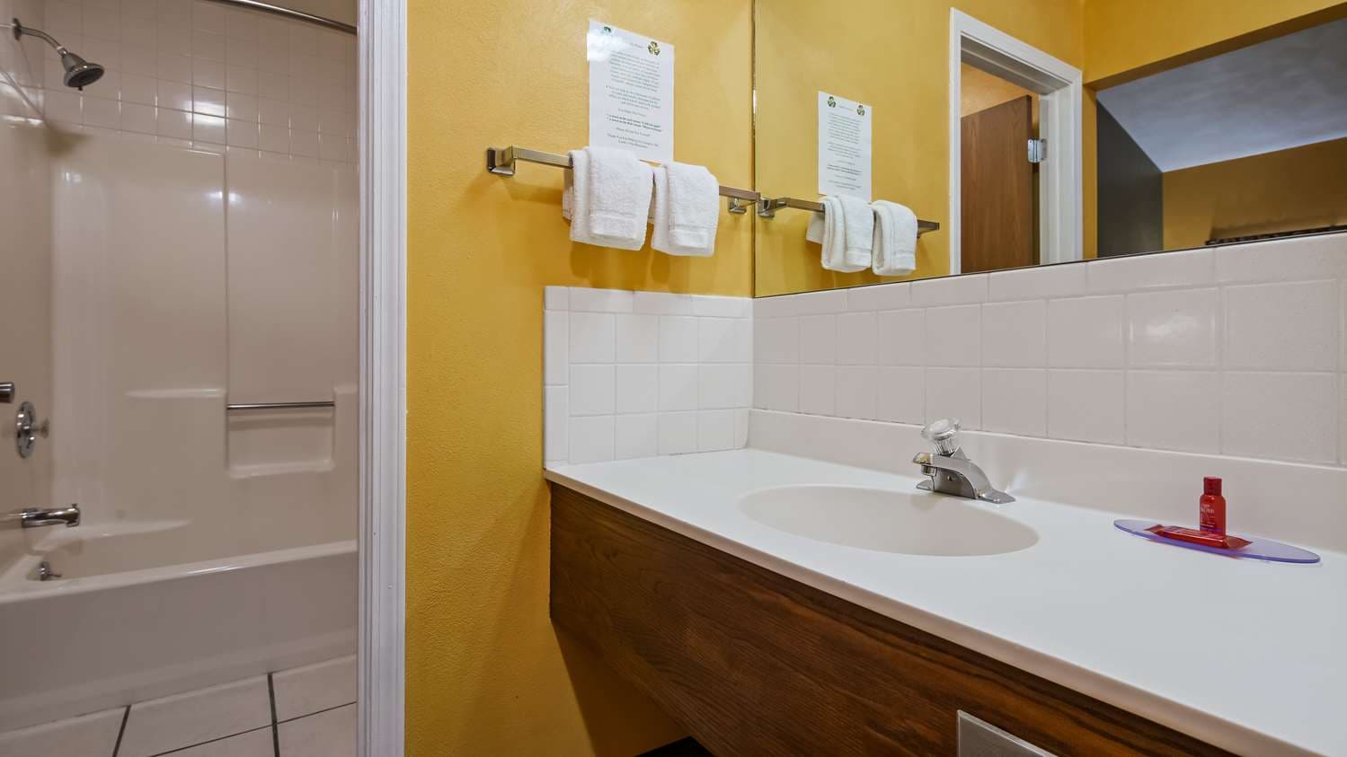 SureStay Hotel by Best Western Greenville