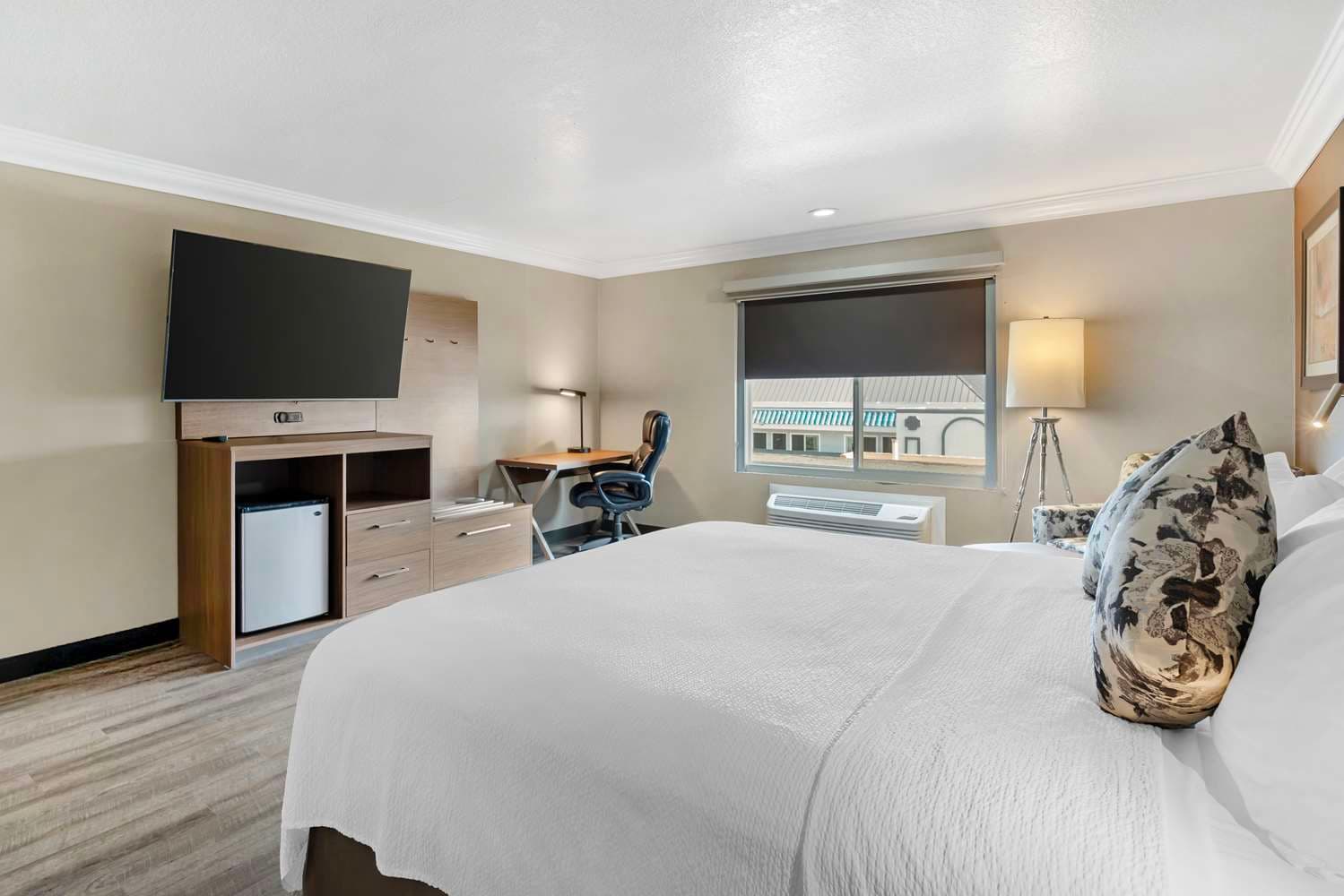 Best Western Plus Newport Mesa Inn