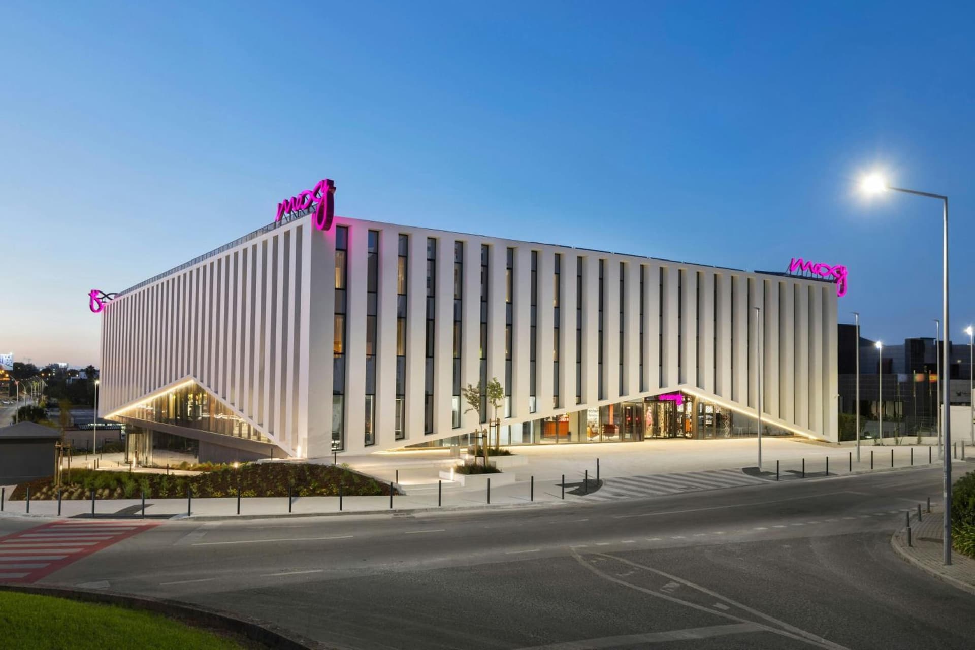 Moxy Alfragide Lisboa