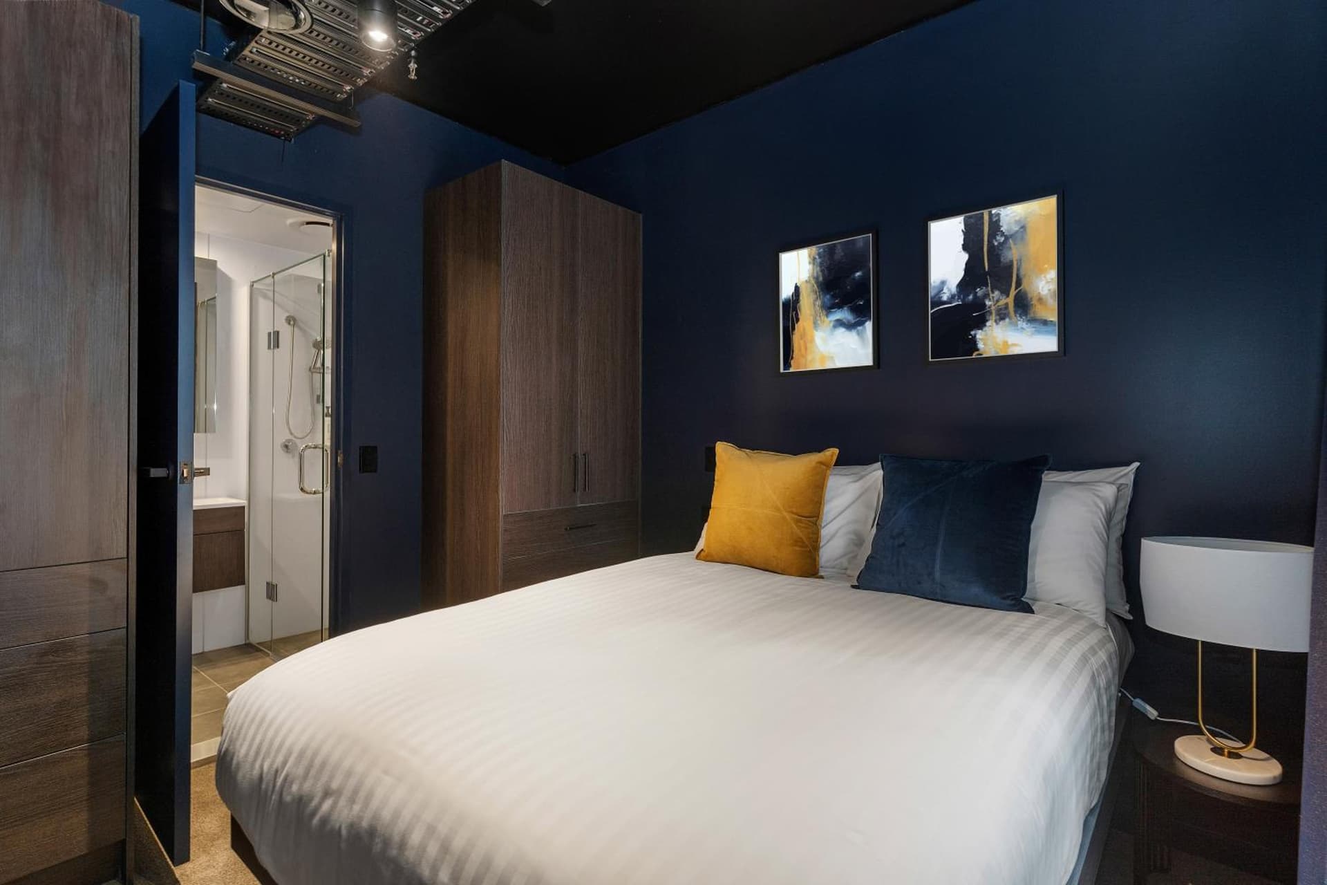 Abstract Hotel