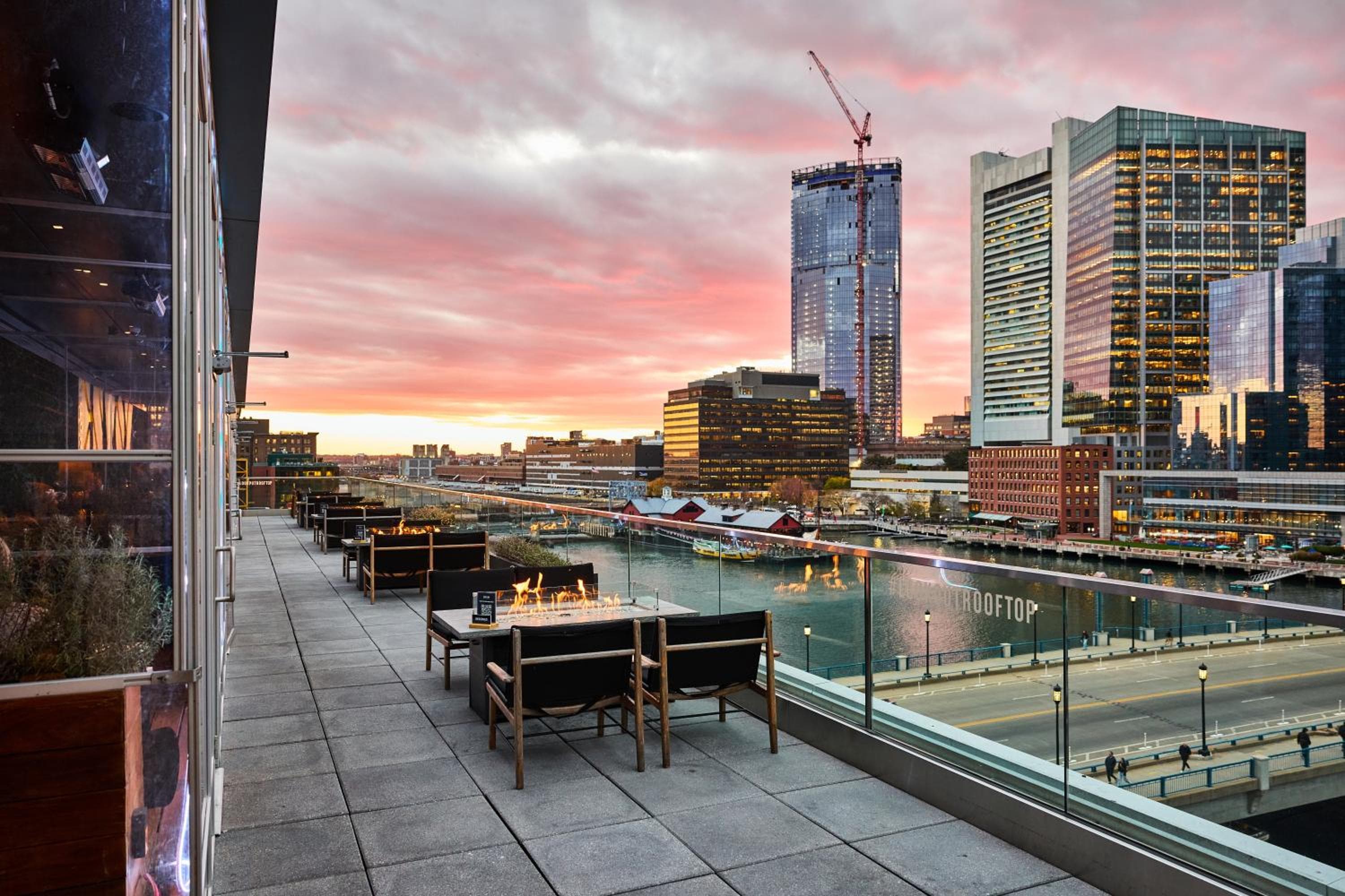 The Envoy Hotel, Autograph Collection