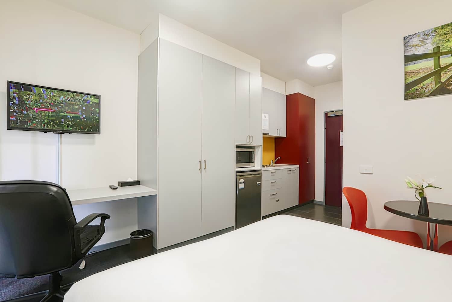 Alston Apartments Hotel