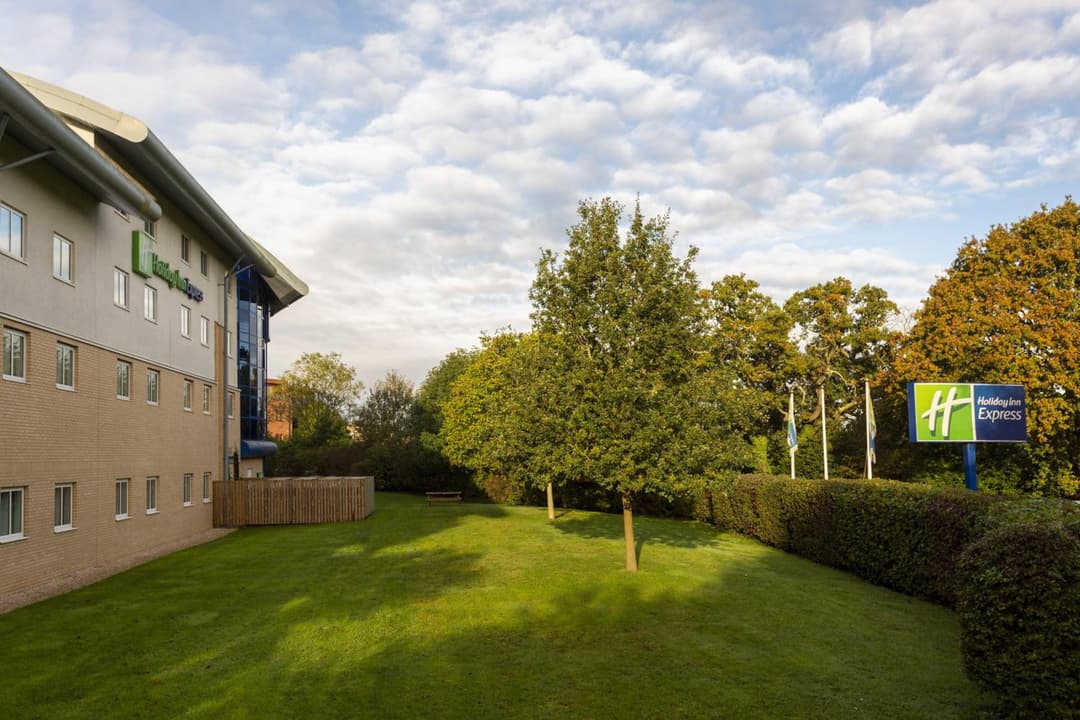 Holiday Inn Express Southampton - M27, J7, an IHG Hotel