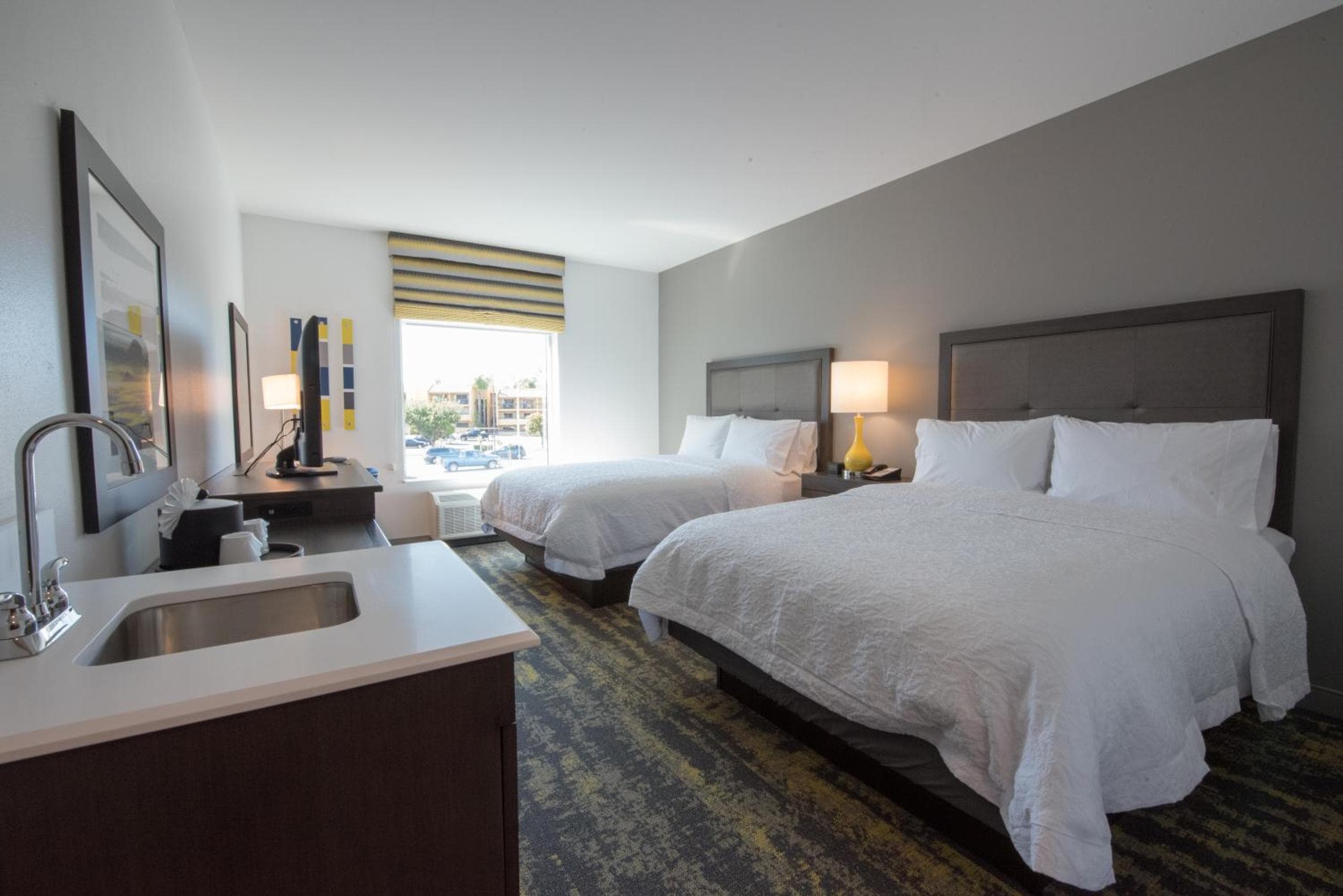 Hampton Inn & Suites by Hilton Irvine - Orange County Airport