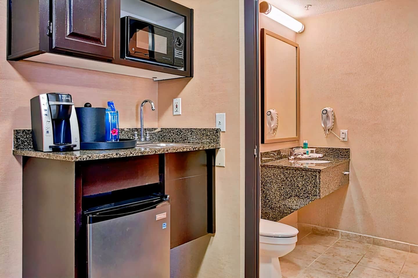 Holiday Inn Express Costa Mesa