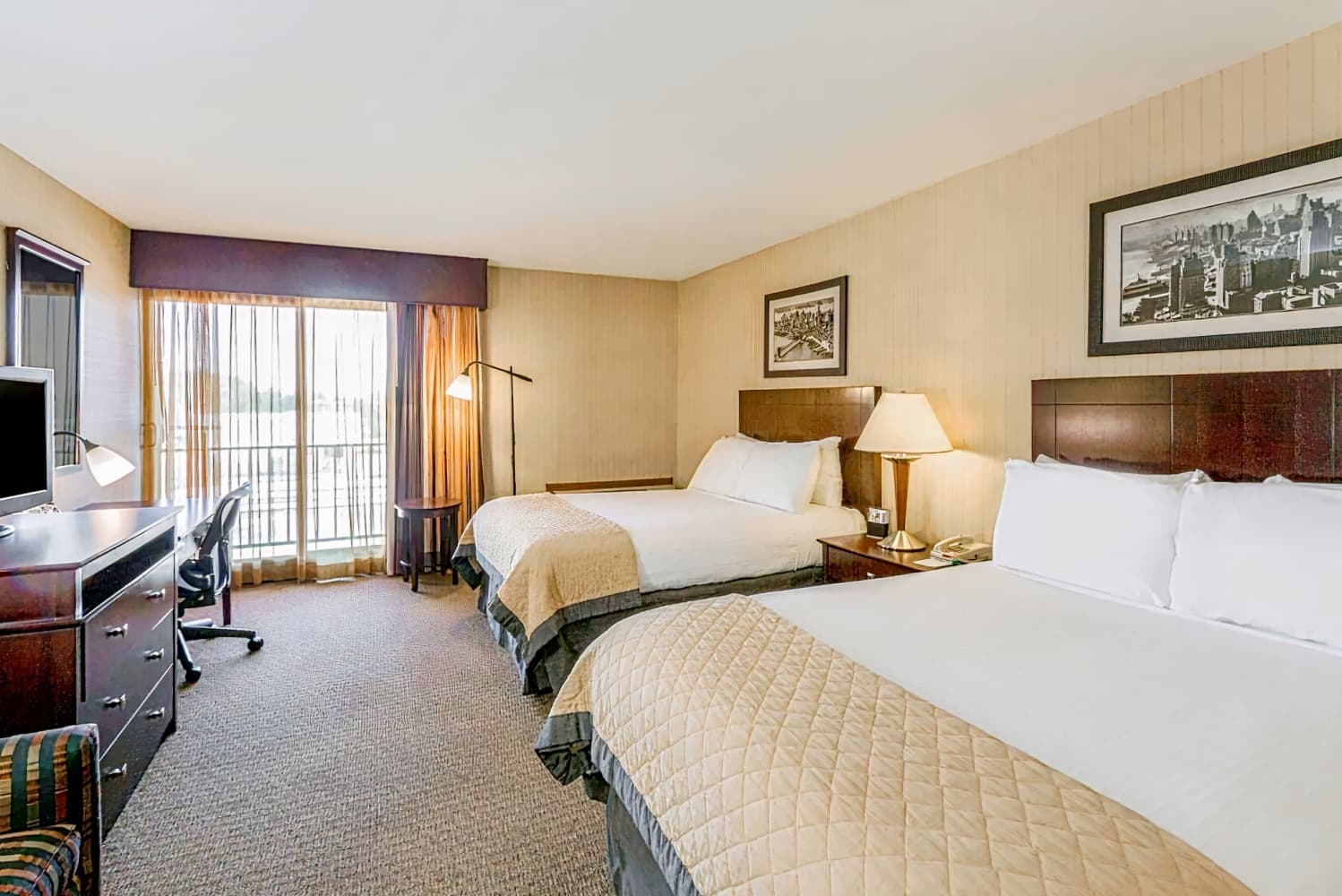 Wyndham Garden Newark Airport