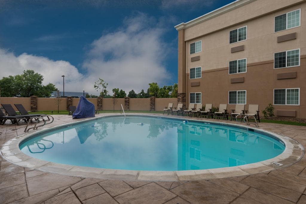 Holiday Inn Express & Suites Wheat Ridge-Denver West