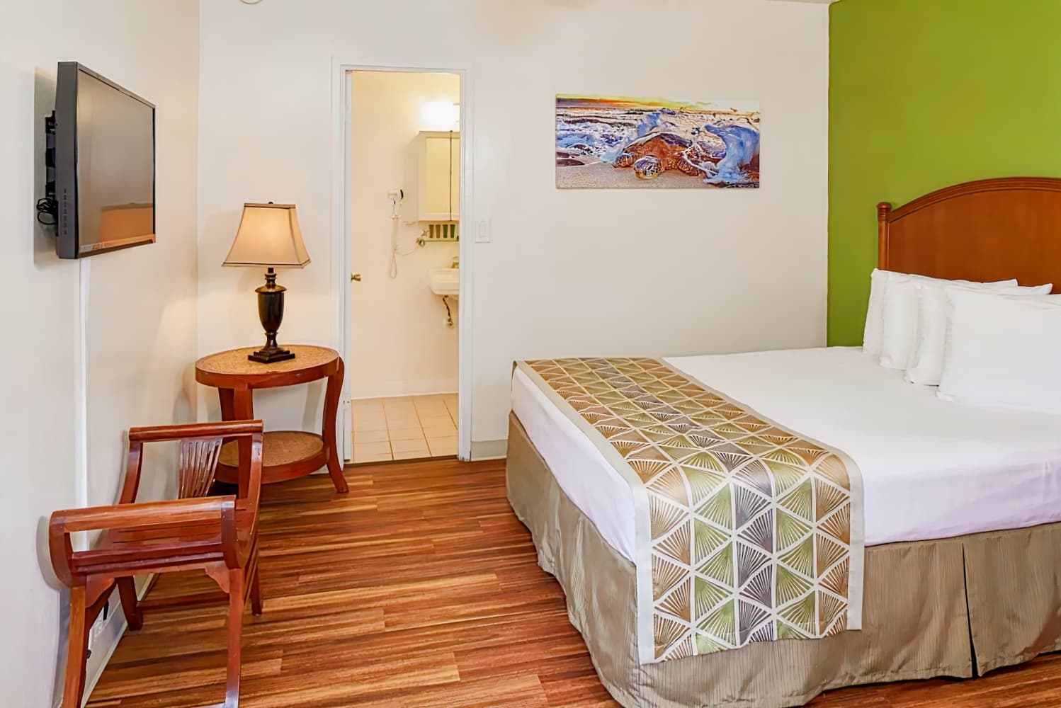 Pacific Marina Inn Airport Hotel