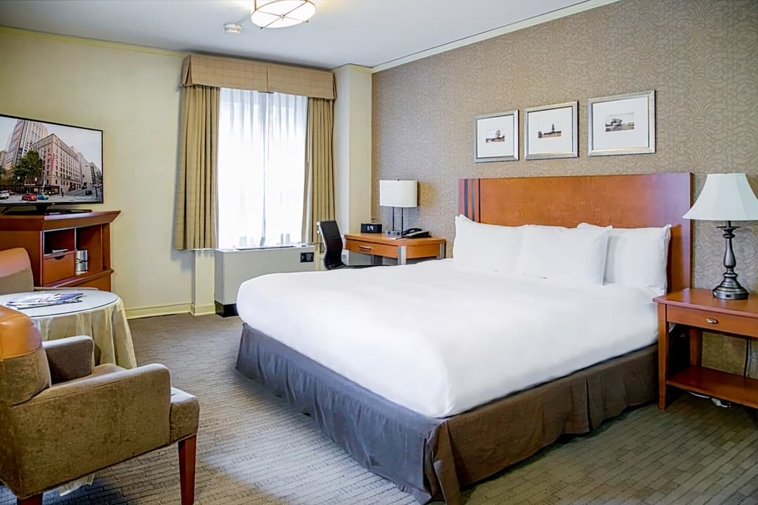 Executive Hotel Pacific