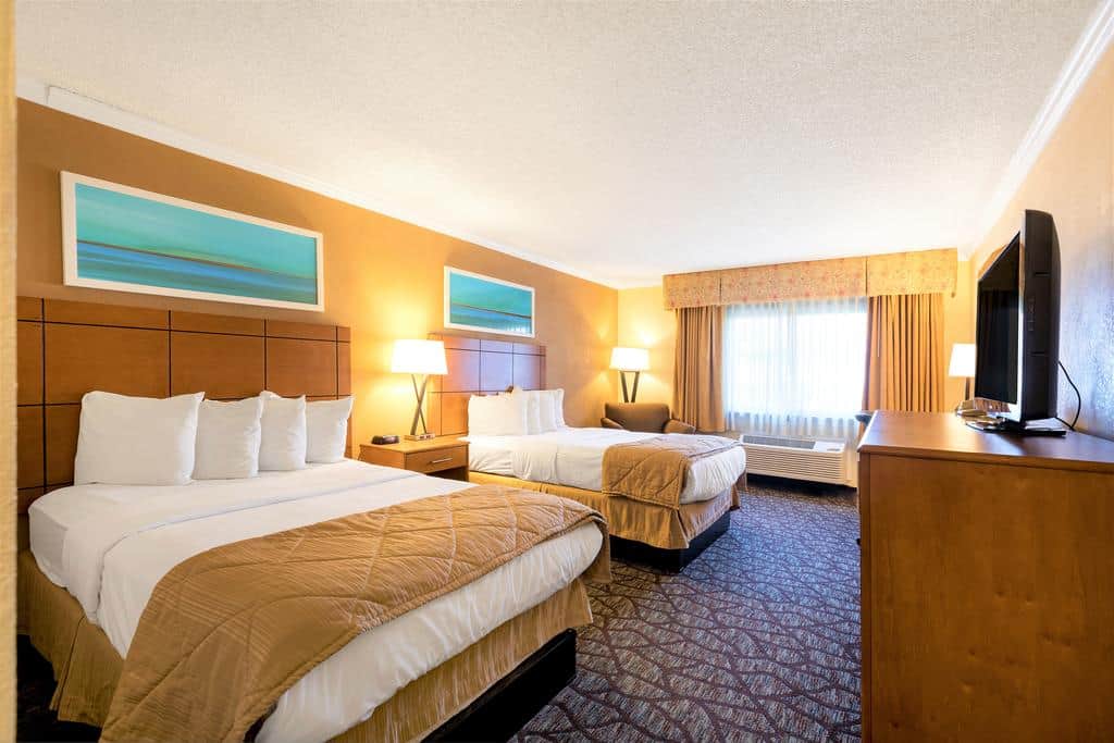 Clarion Hotel Detroit Metro Airport