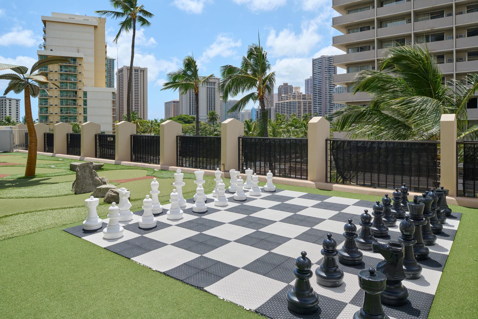 Holiday Inn Express Waikiki, an IHG Hotel