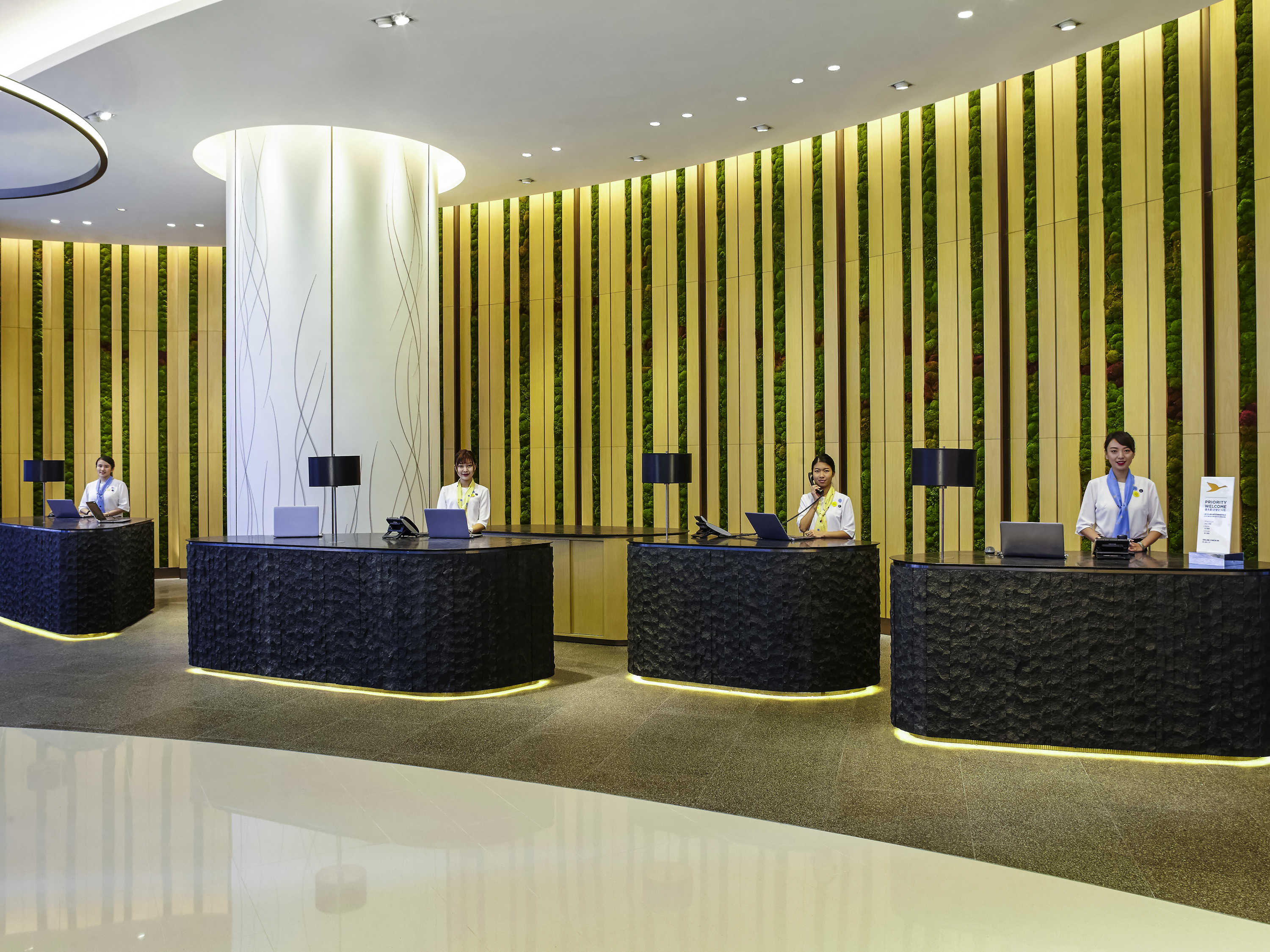 Novotel Hong Kong Century