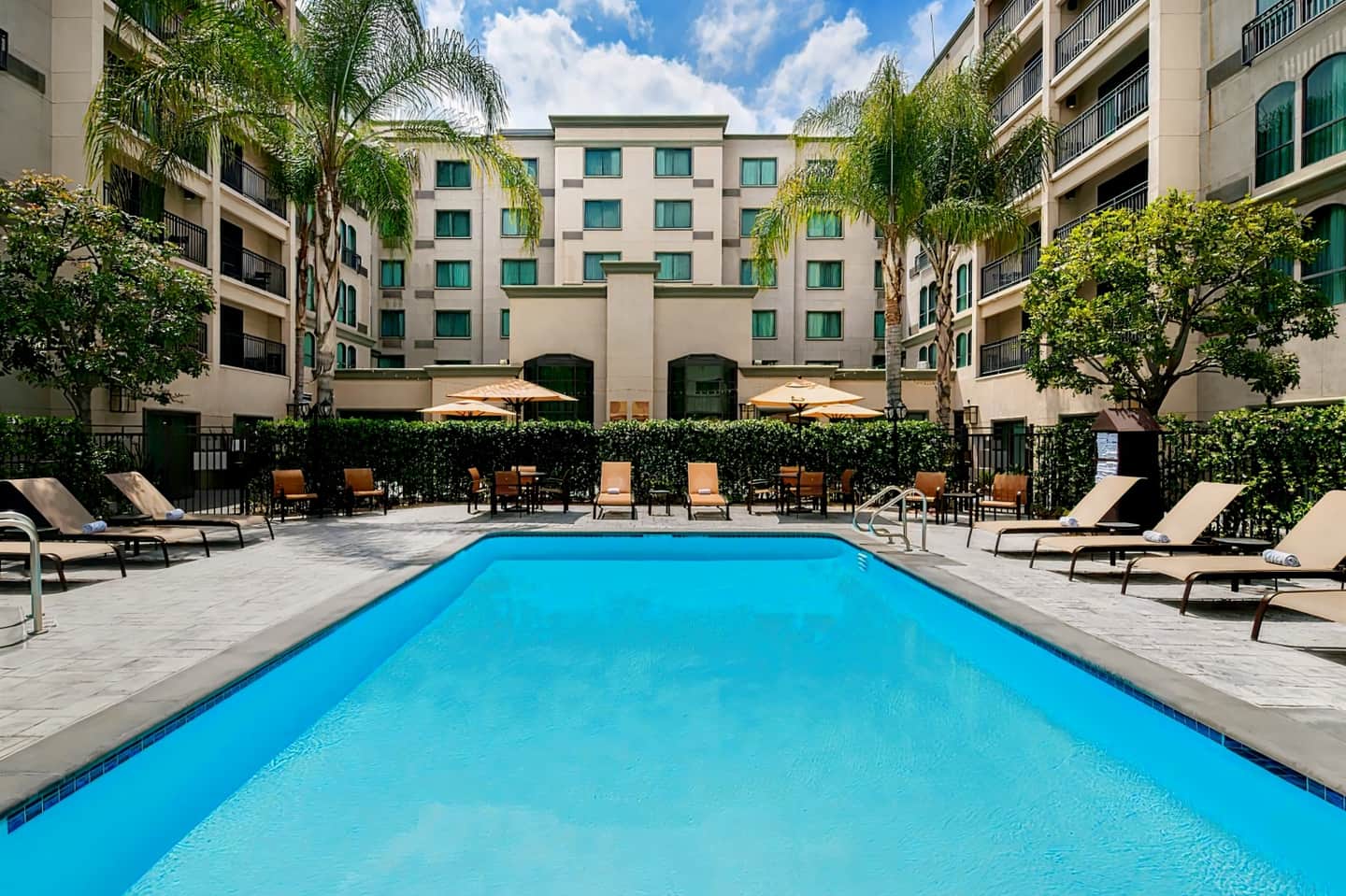 Courtyard Los Angeles Pasadena Old Town