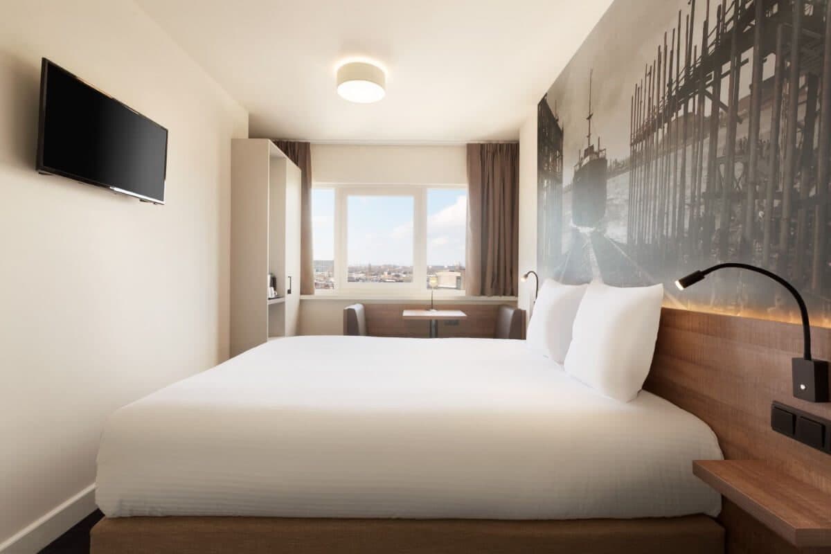 Rotterdam Teleport Hotel