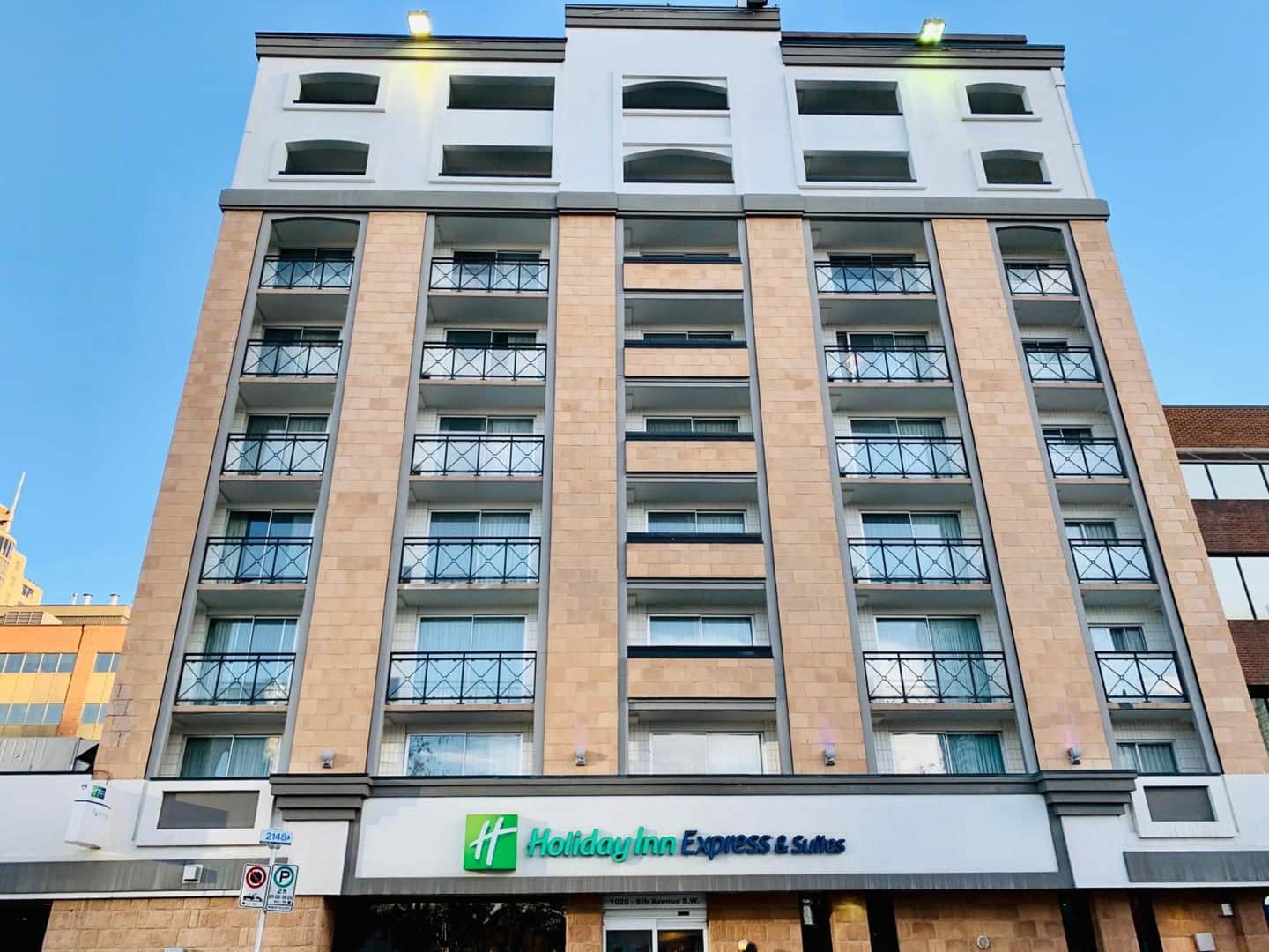 Holiday Inn Express & Suites Calgary Downtown