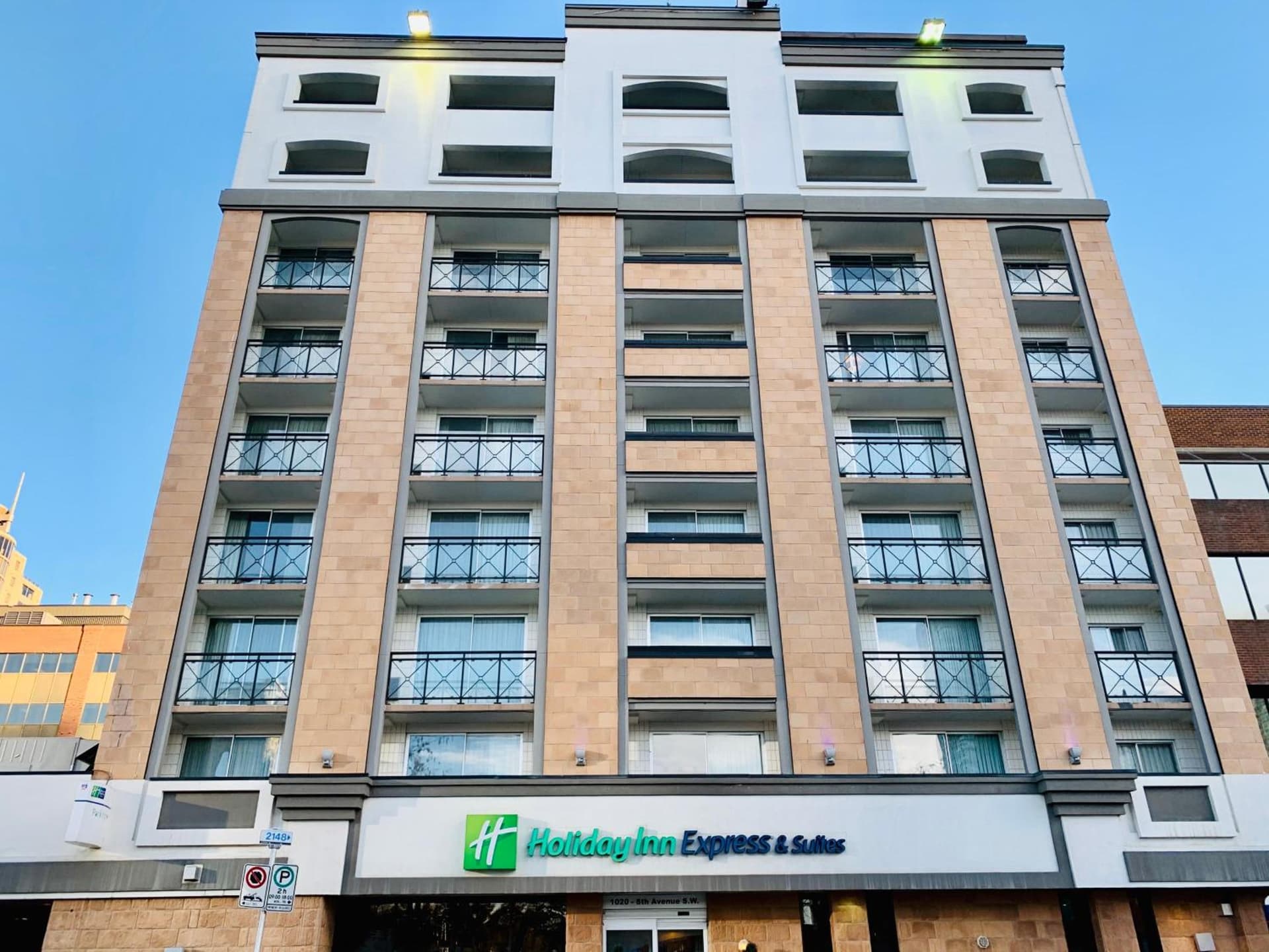 Holiday Inn Express & Suites Calgary Downtown
