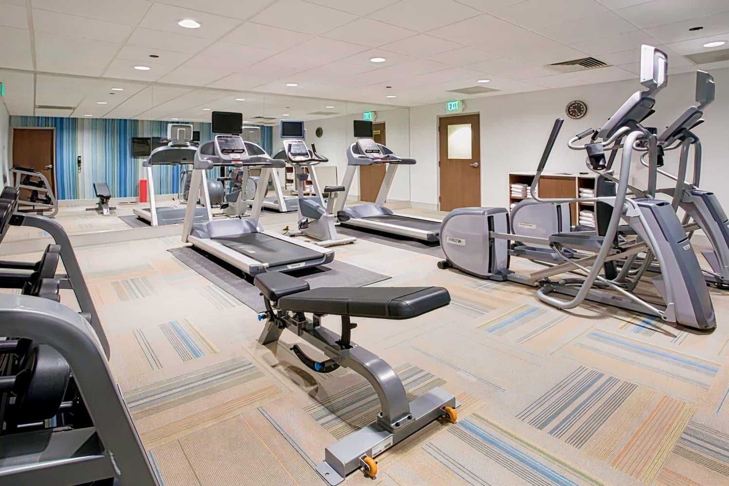 Holiday Inn Express & Suites Owings Mills-Baltimore Area