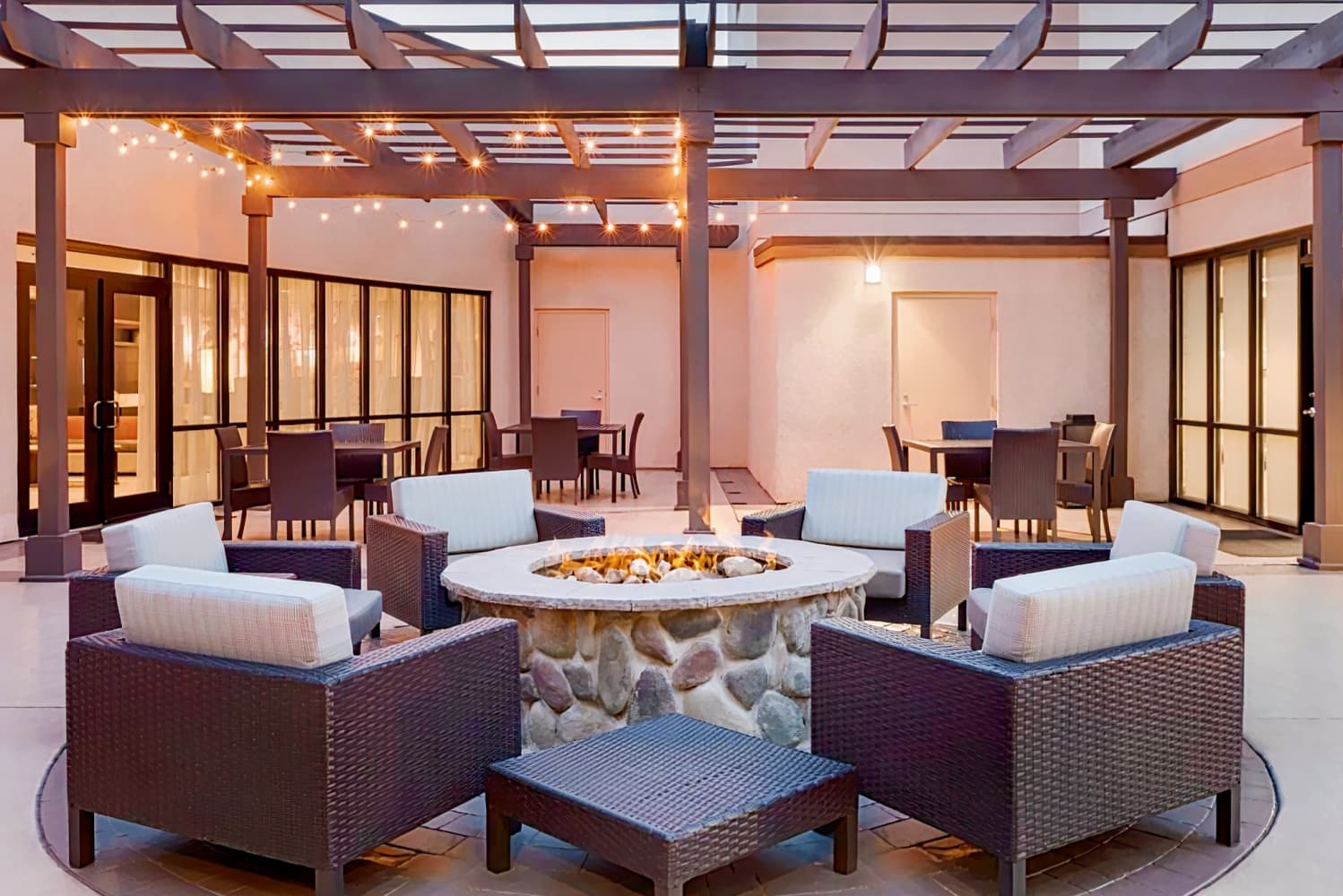 Courtyard Charlotte Airport North