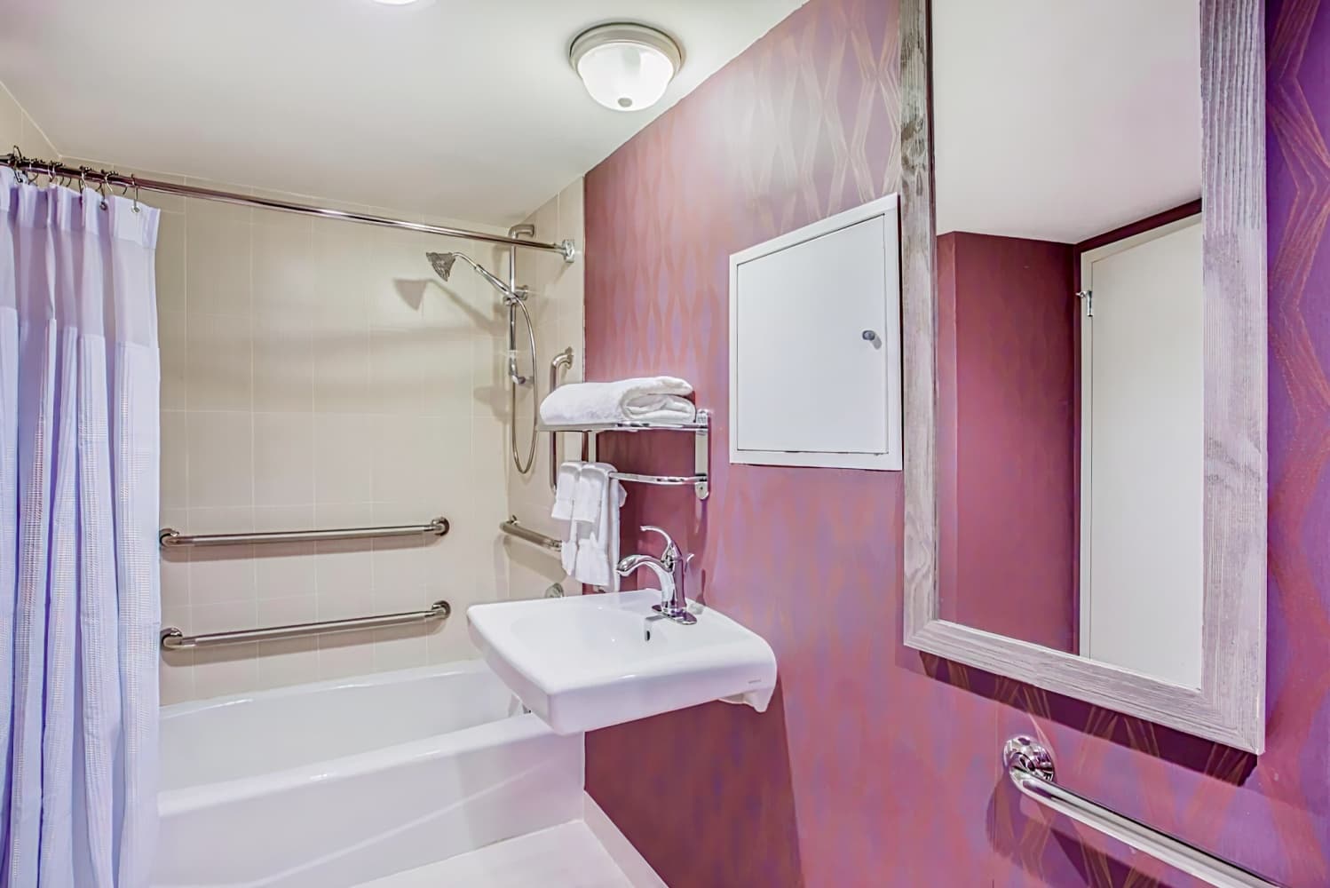 Crowne Plaza Saddle Brook