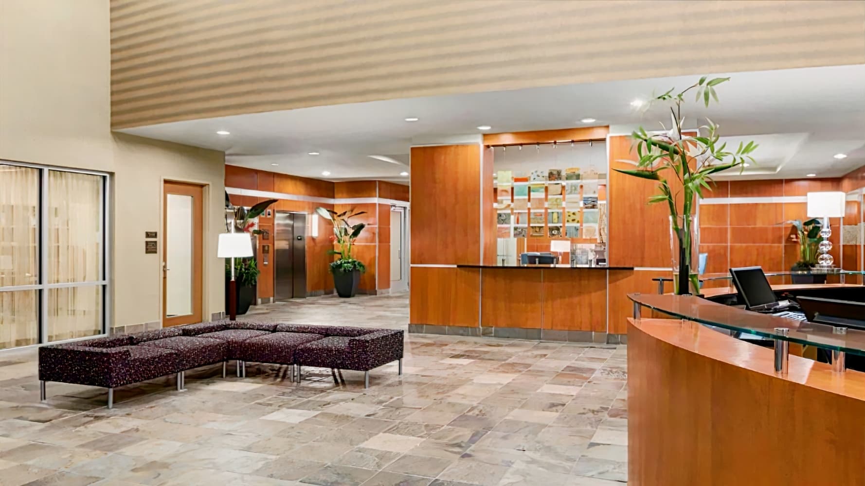 Holiday Inn & Suites Williamsburg-Historic Gateway