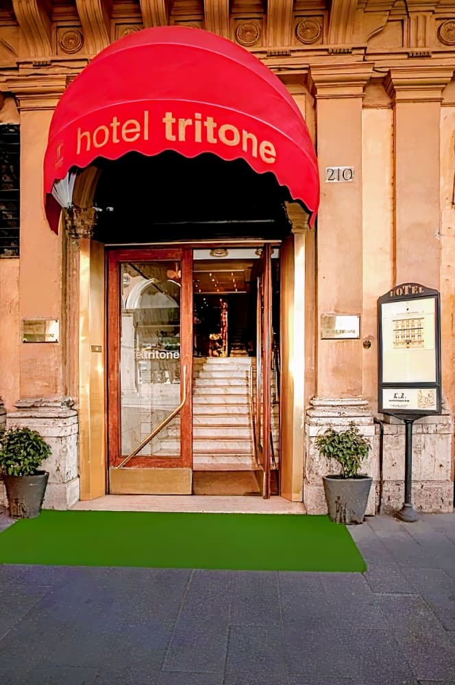 Hotel Tritone