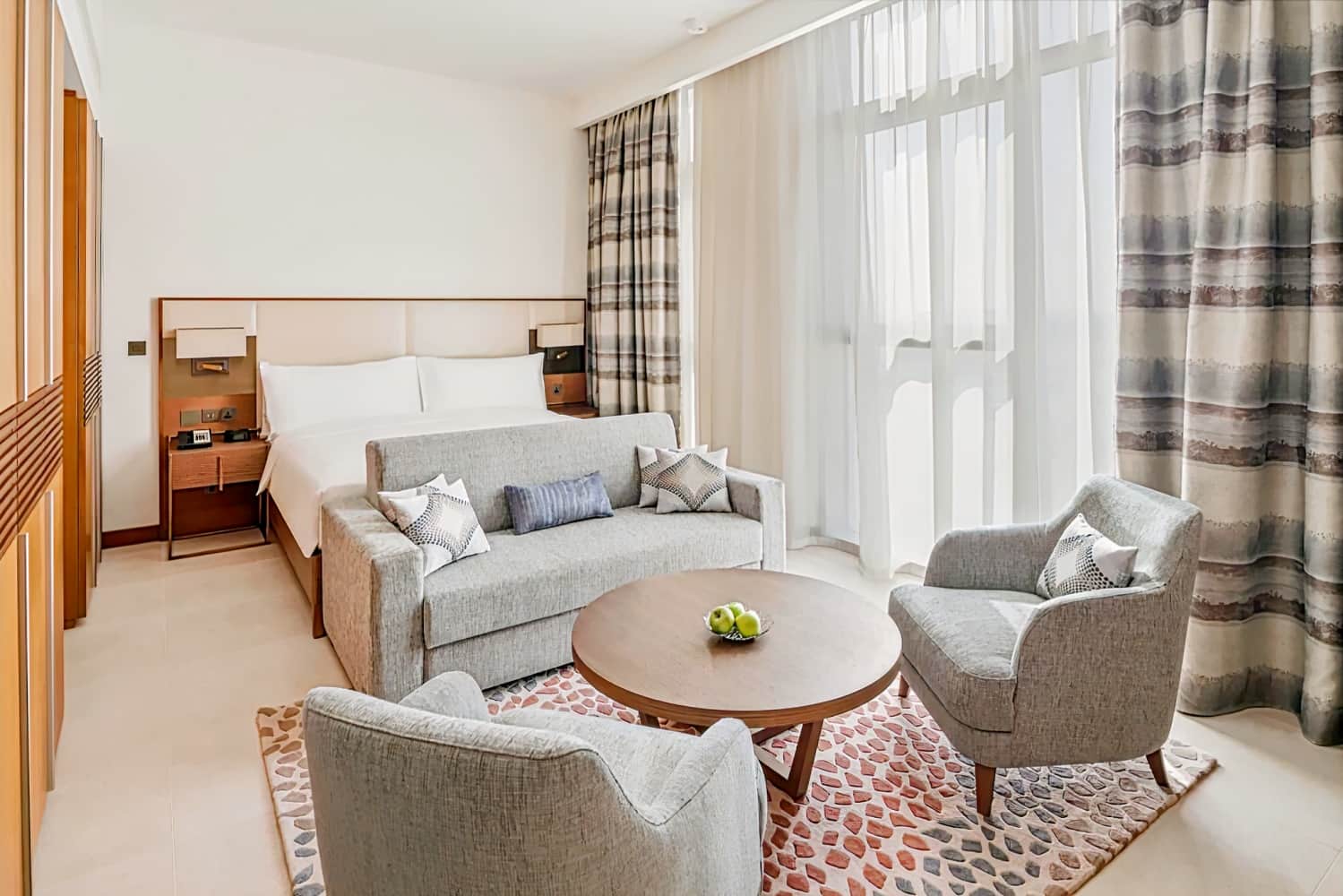 Staybridge Suites Dubai Al-Maktoum Airport