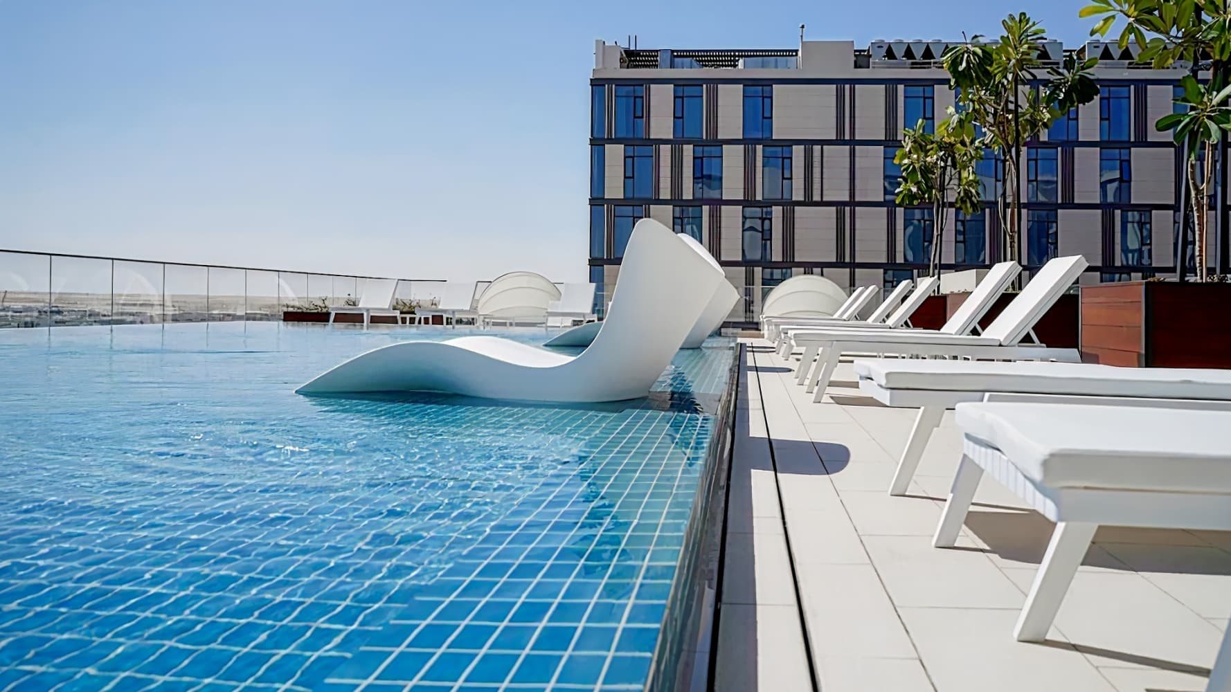 Staybridge Suites Dubai Al-Maktoum Airport