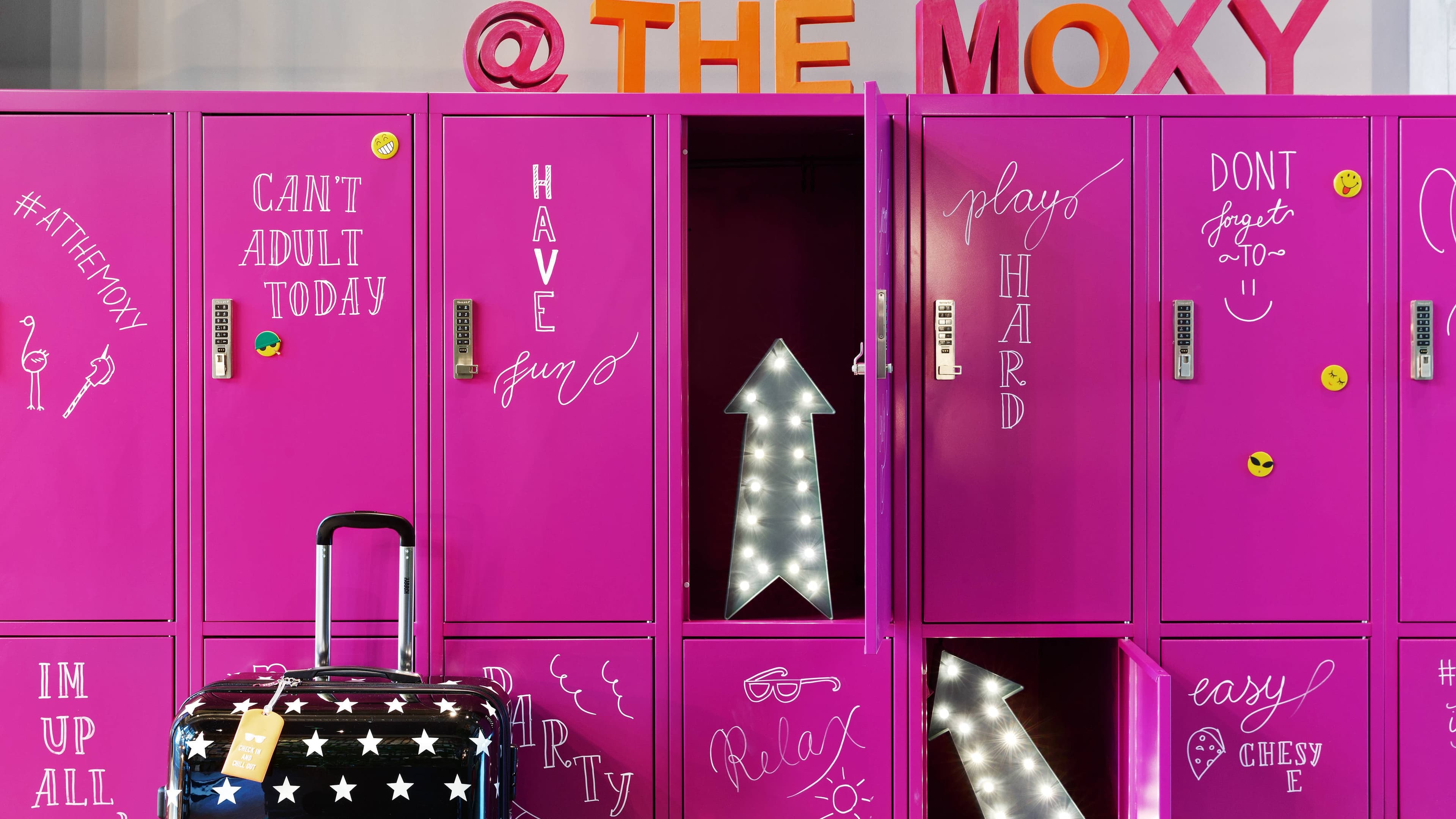 Moxy Amsterdam Houthavens
