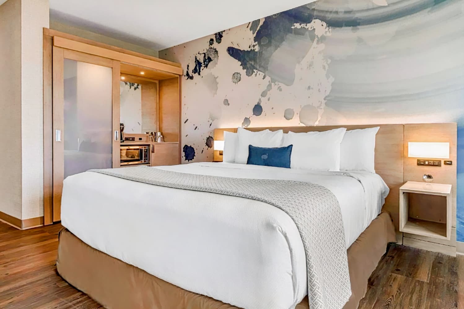 Cambria Hotel Milwaukee Downtown