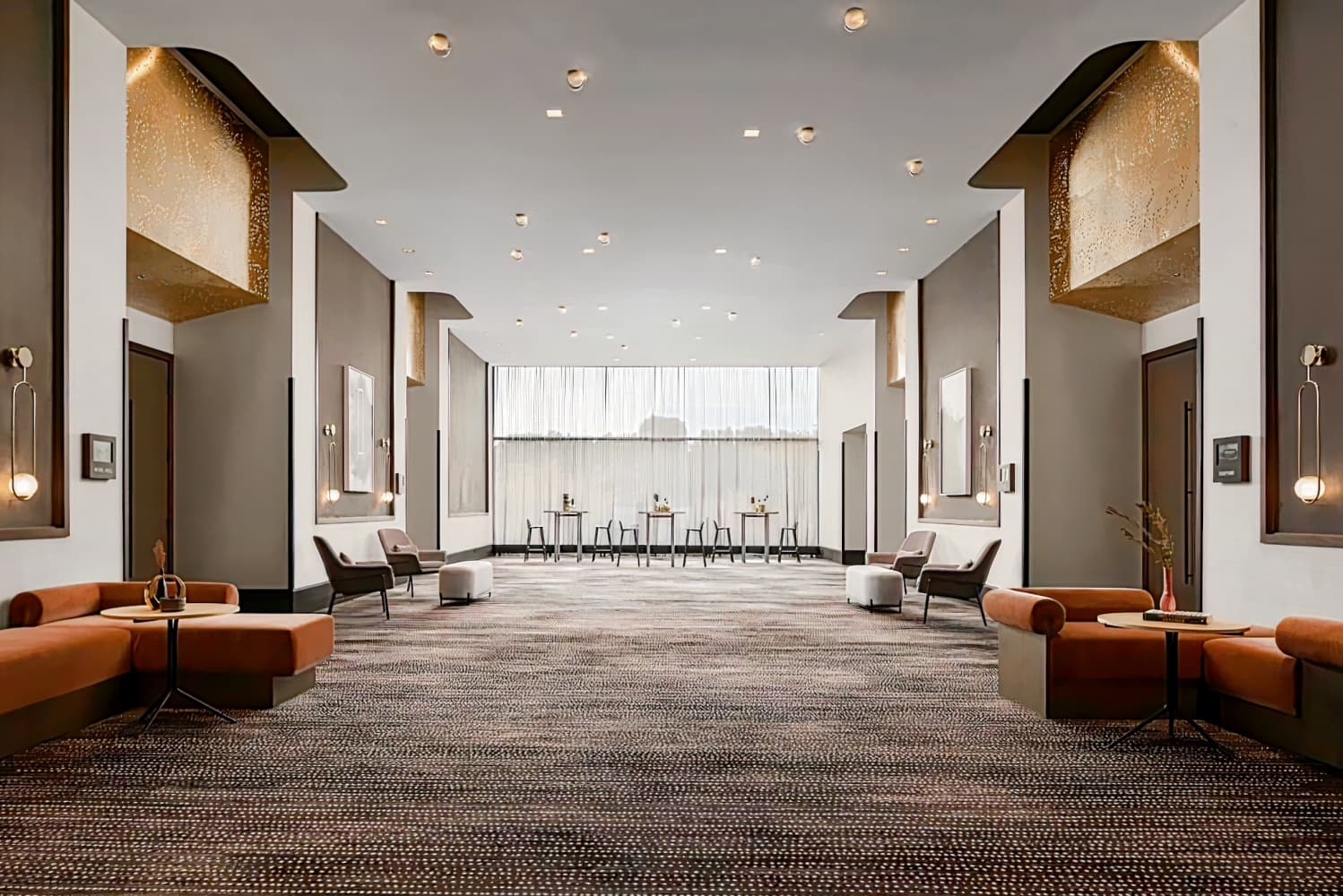 Renaissance Milwaukee West Hotel