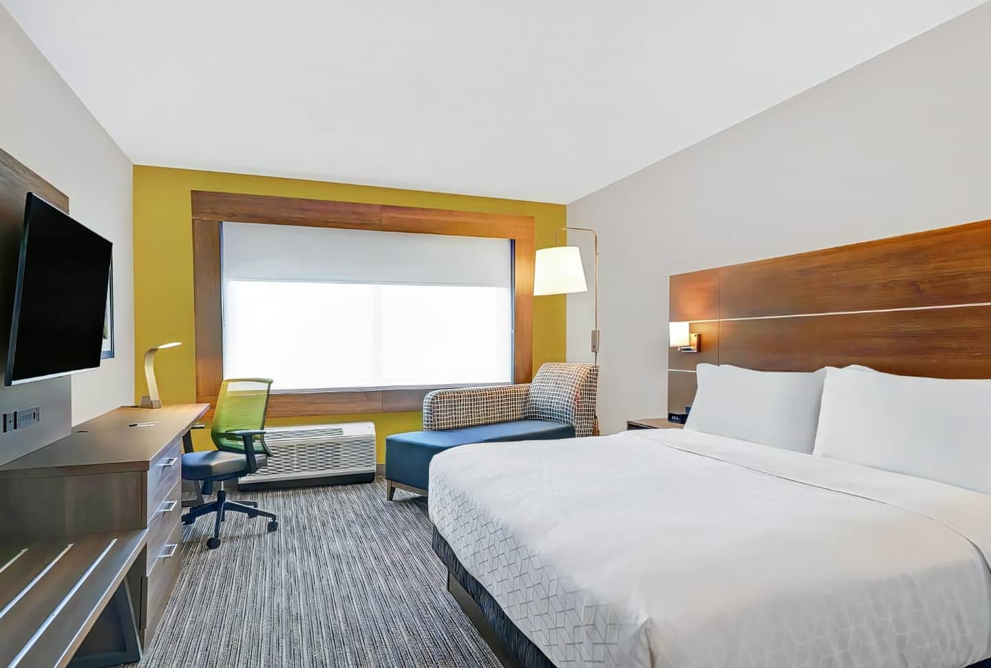 Holiday Inn Express Kingston West