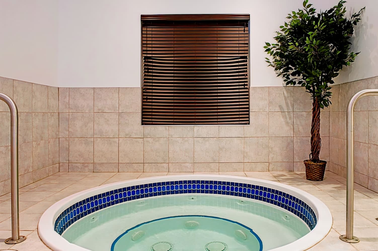 Holiday Inn Express & Suites Slave Lake