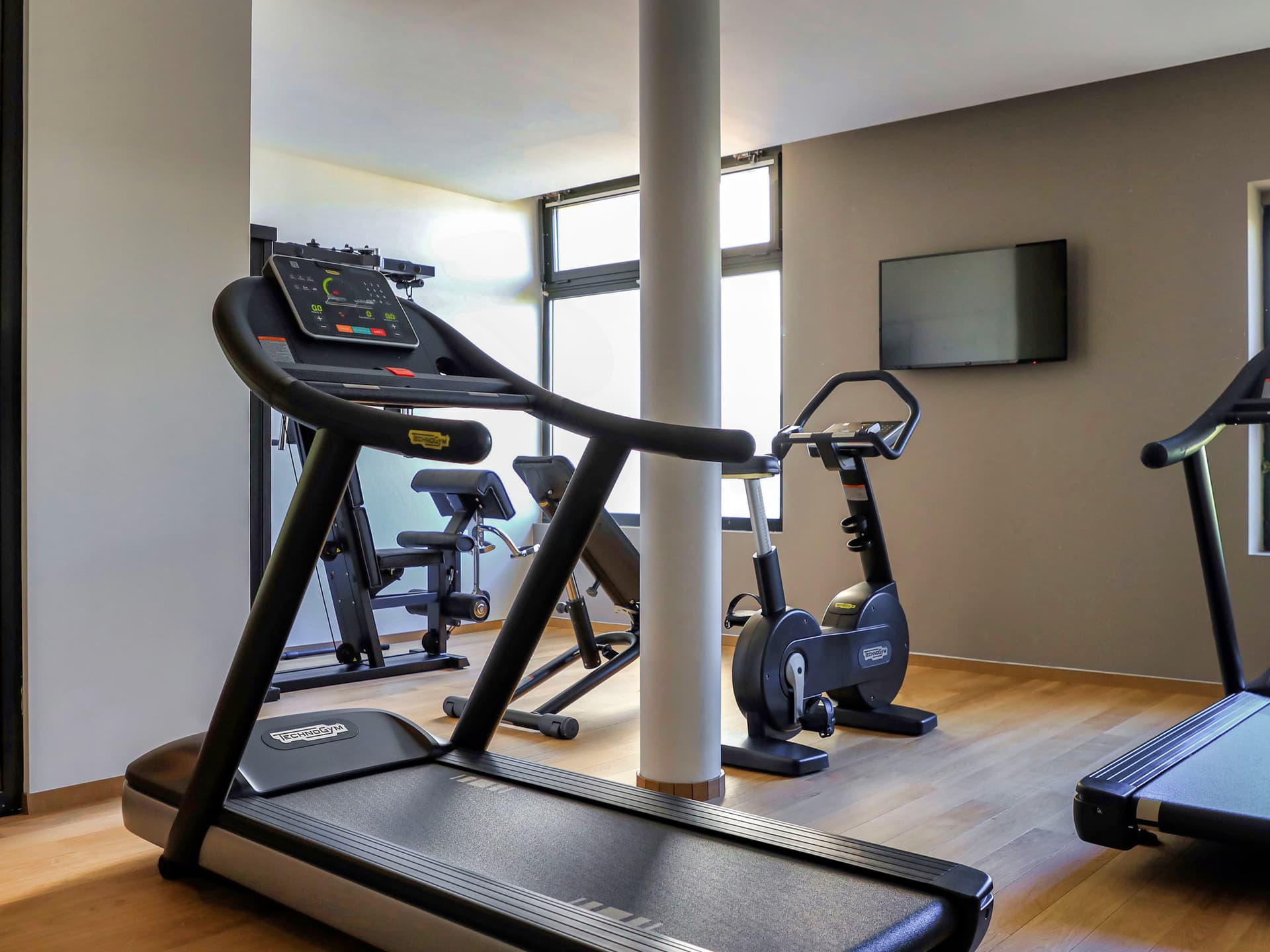 Mercure Avignon TGV Hotel & Spa