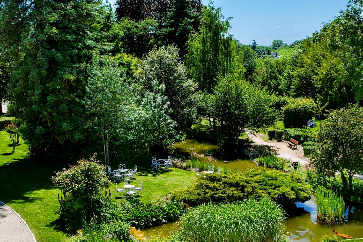 Château Belmont Tours by The Crest Collection