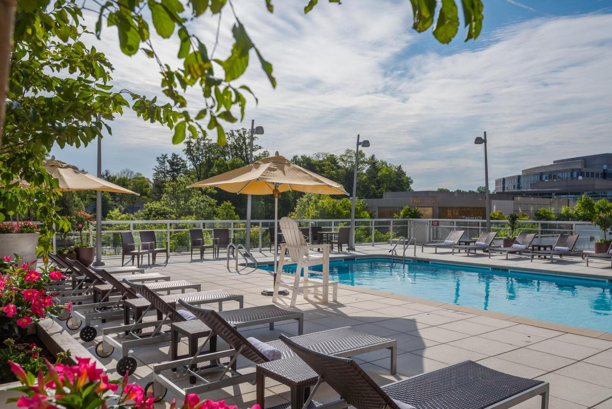 Courtyard by Marriott Bethesda Chevy Chase