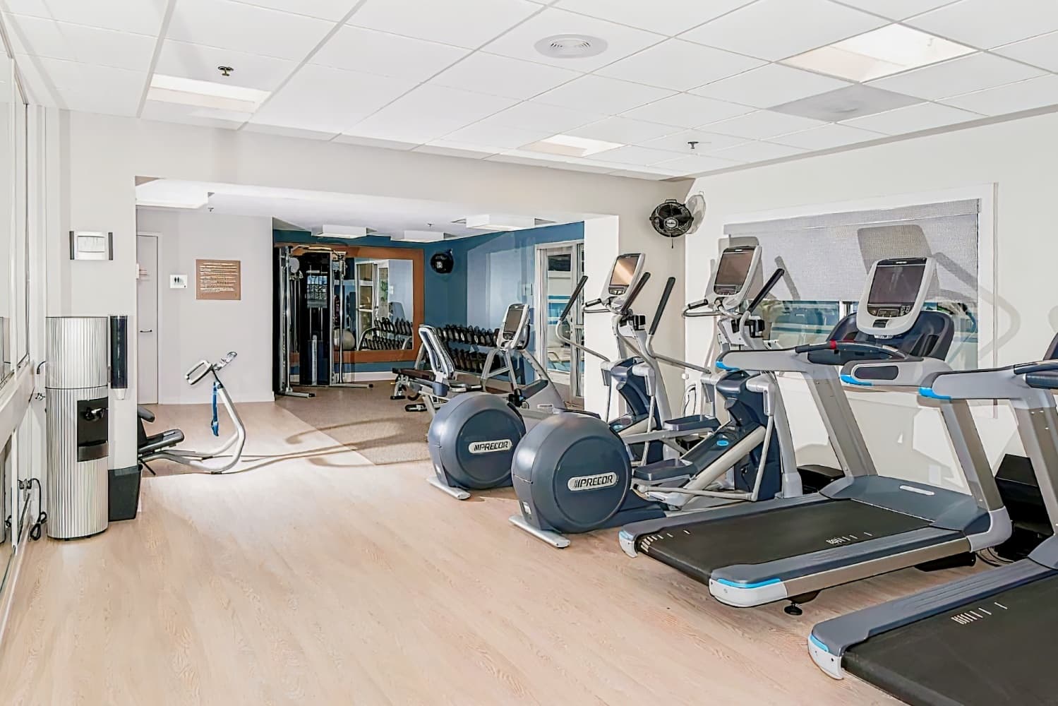 DoubleTree by Hilton Charlotte Gateway Village