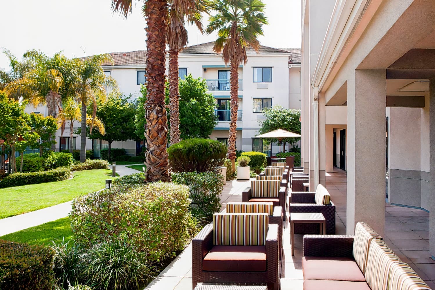 Courtyard by Marriott Oakland Airport