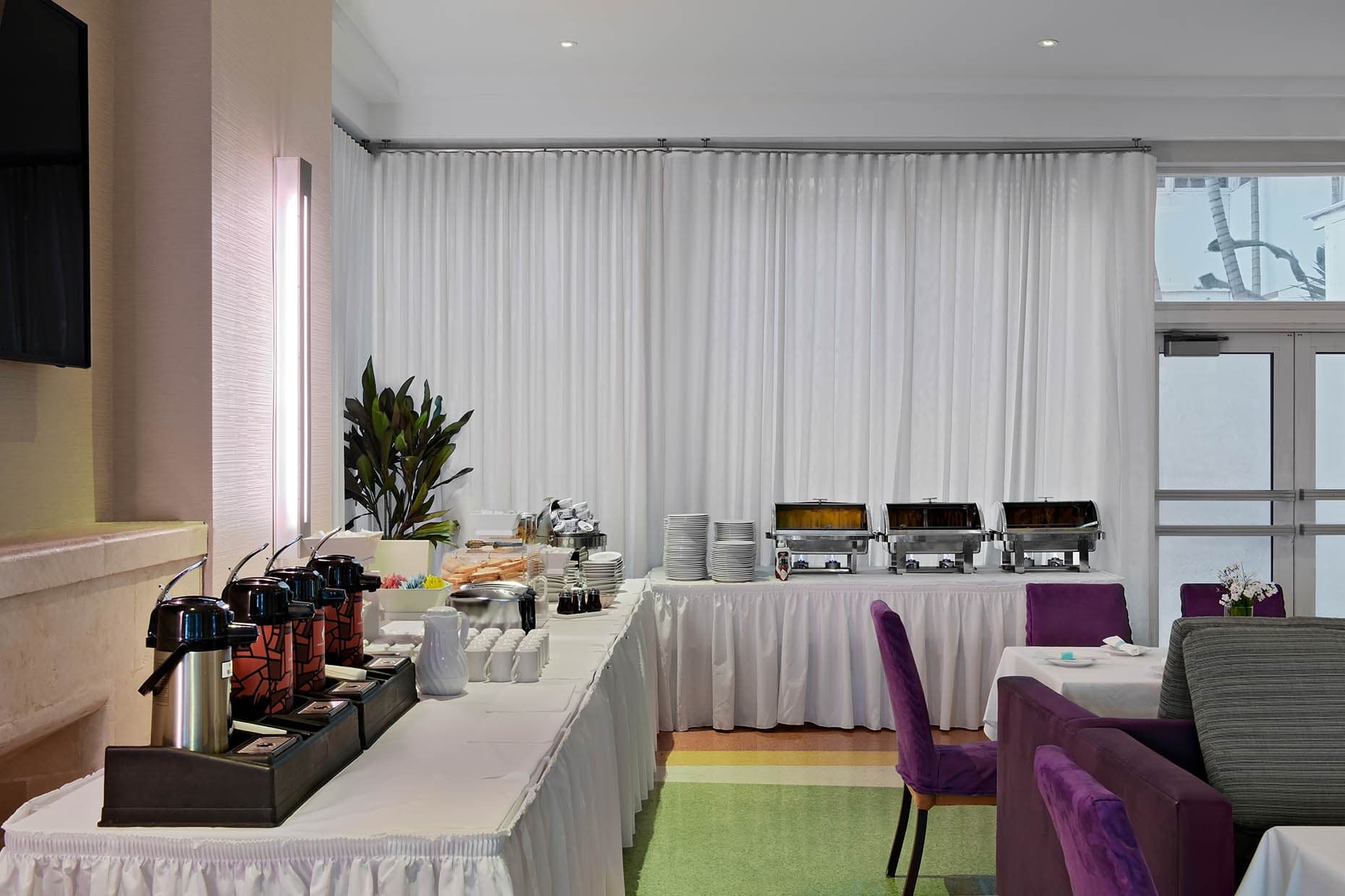 Hotel Breakwater South Beach