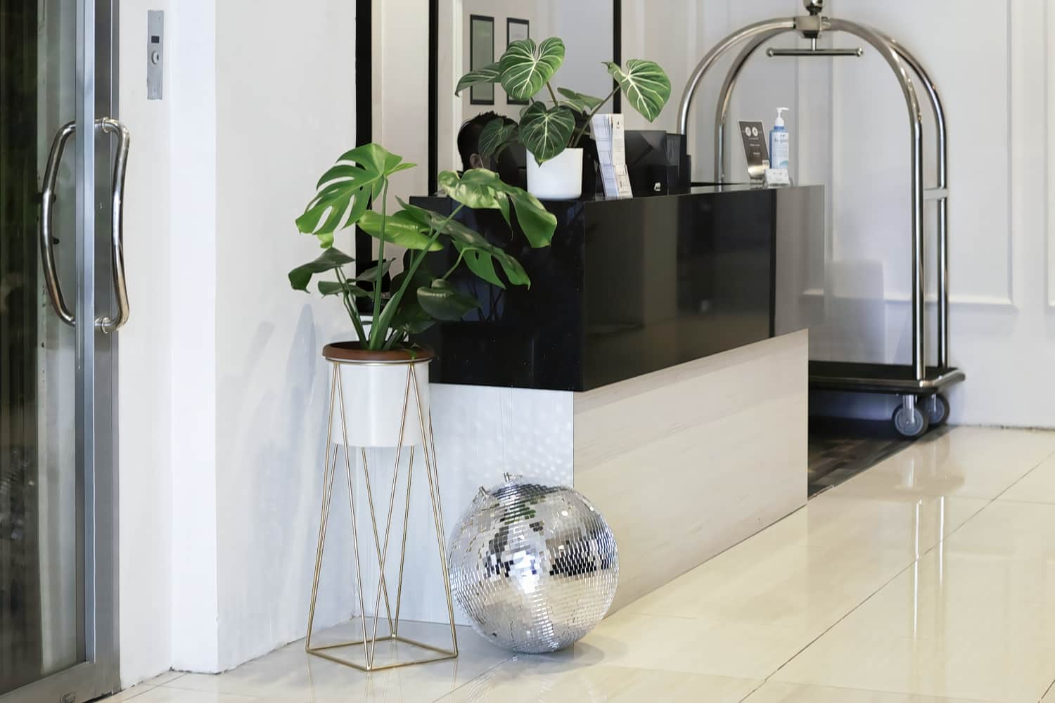 Victoria Hotel, a NuVe Group Collection