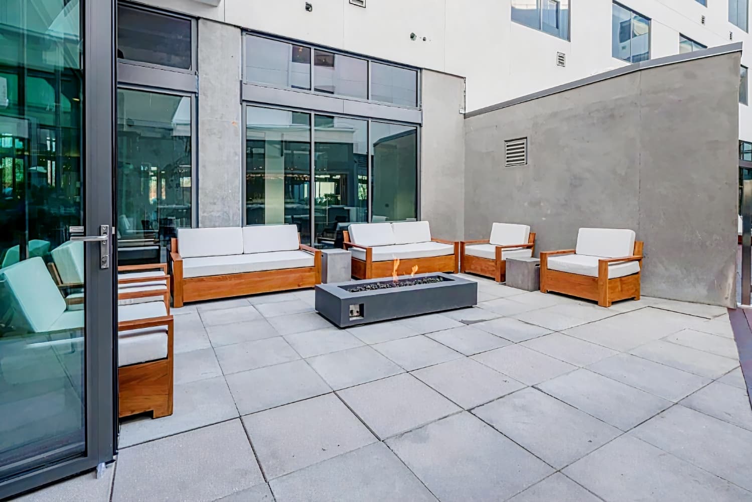 Shashi Hotel Mountain View, an Urban Resort