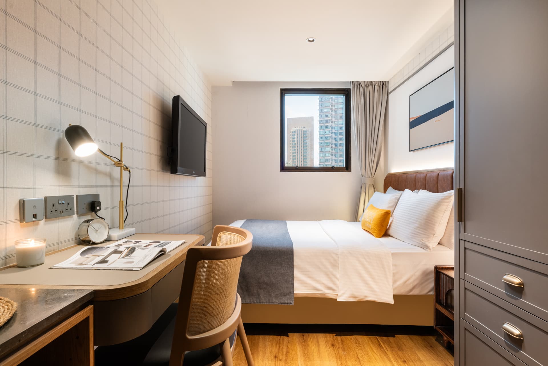 Dash Living on Hollywood