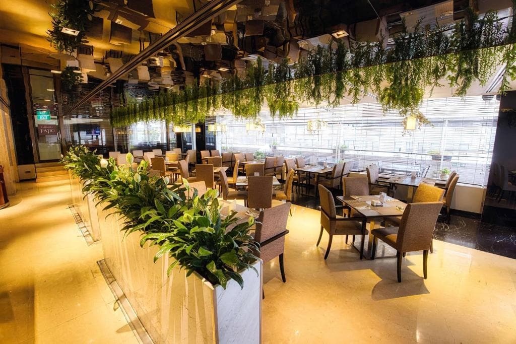 Peninsular Excelsior Hotel