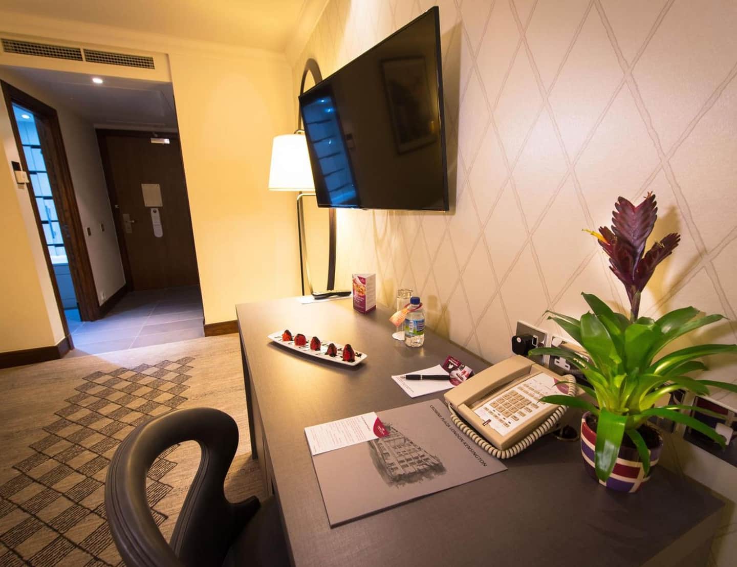 DoubleTree by Hilton London Kensington