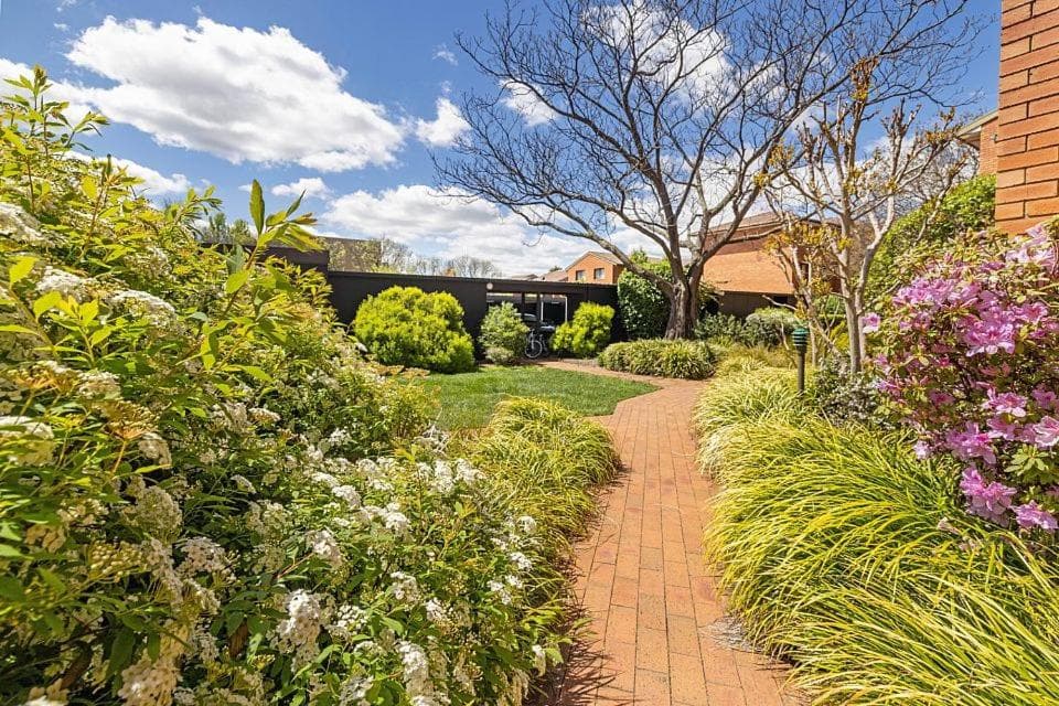 Oxley Court Apartments